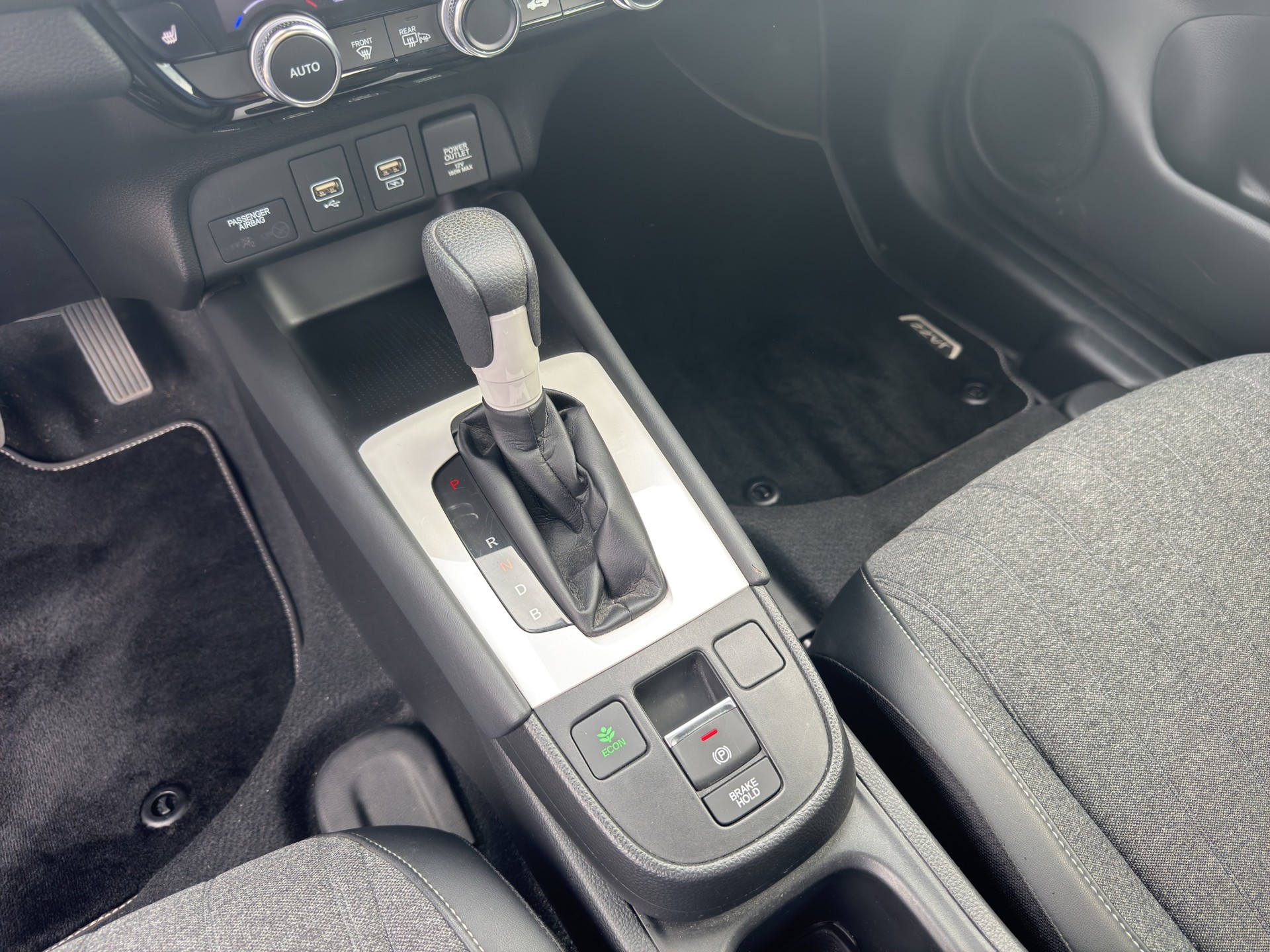 HONDA Jazz 1.5 i-MMD Elegance-image-13