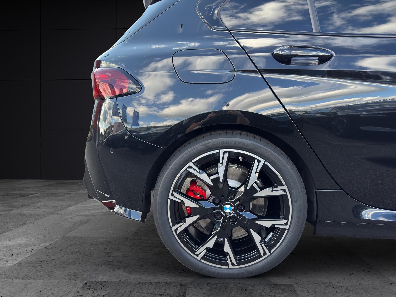 BMW M135i xDrive-image-8