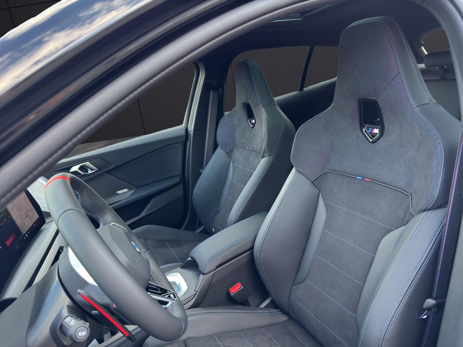 BMW M135i xDrive-image-1