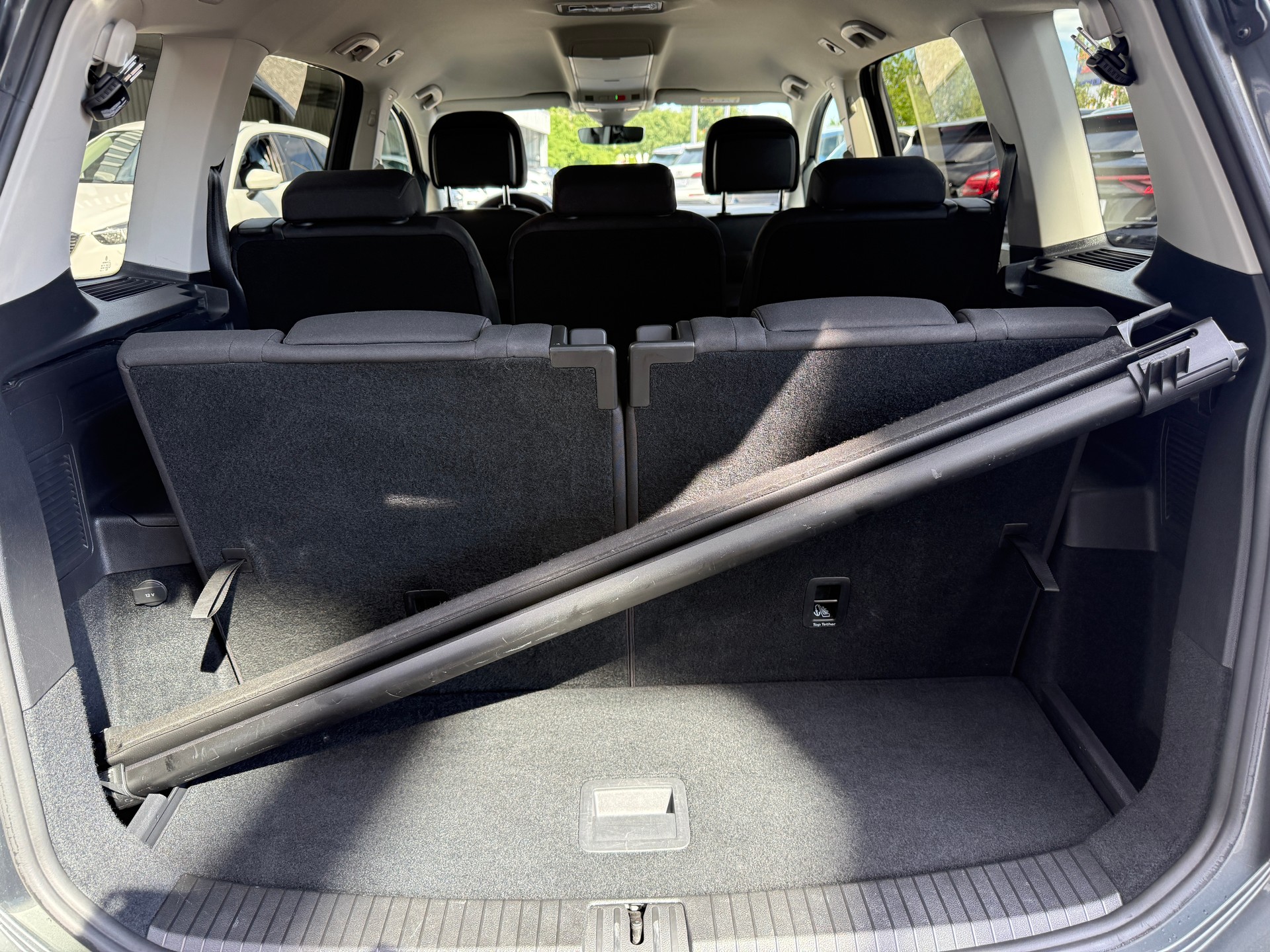 VW Touran 1.5 TSI EVO Highline DSG ***DISTANZREGELUNG***-image-9