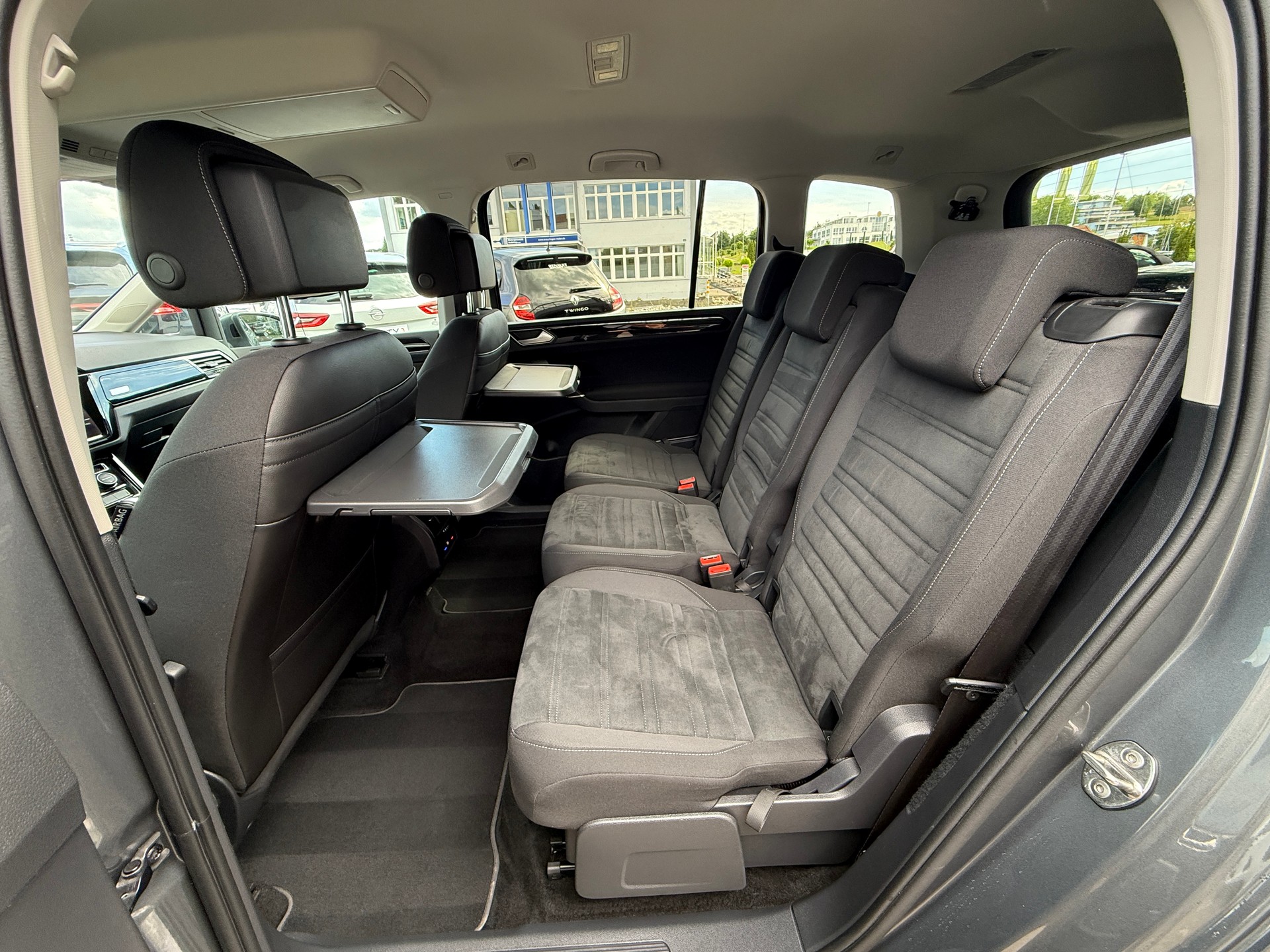 VW Touran 1.5 TSI EVO Highline DSG ***DISTANZREGELUNG***-image-20