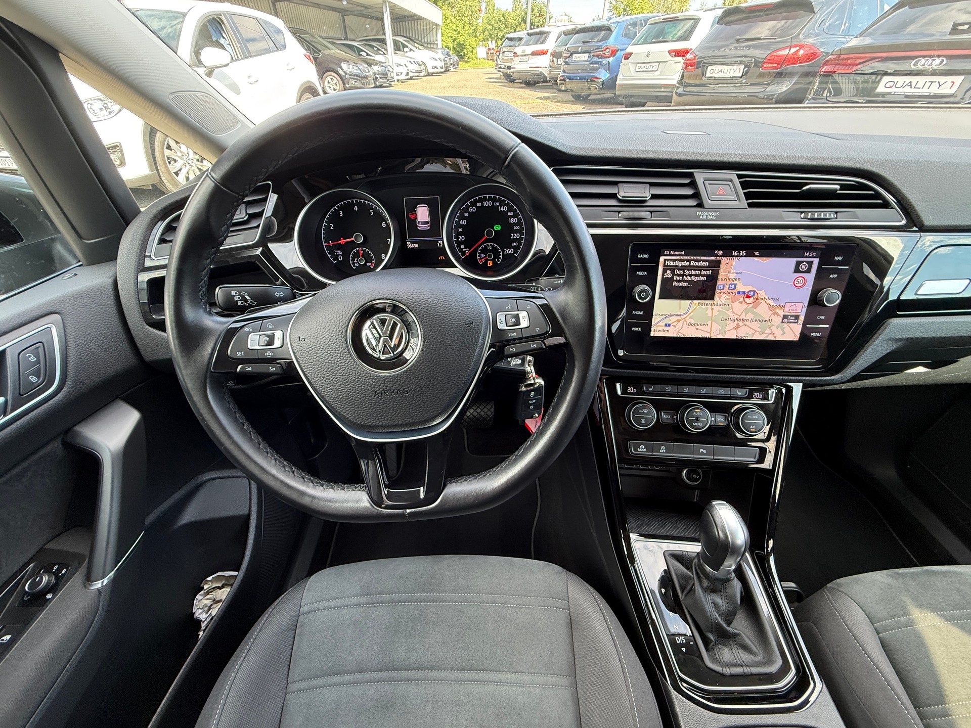 VW Touran 1.5 TSI EVO Highline DSG ***DISTANZREGELUNG***-image-14