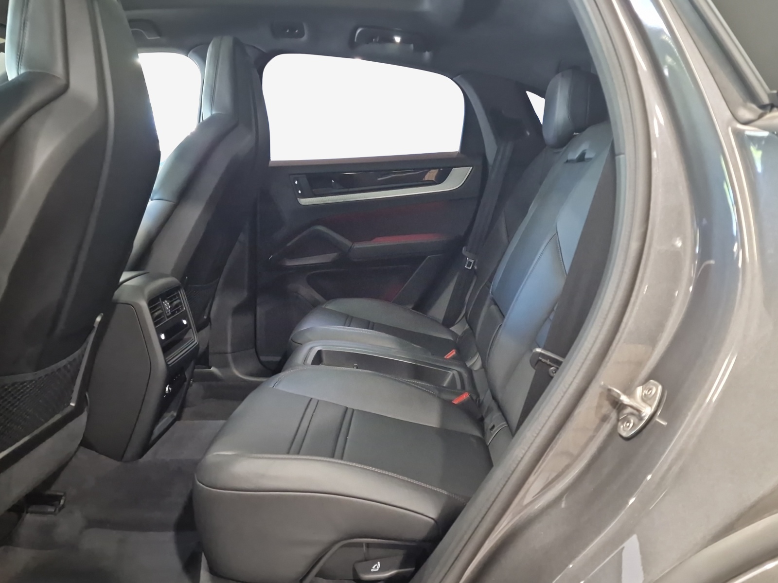 PORSCHE Cayenne Coupé Tiptronic-image-11