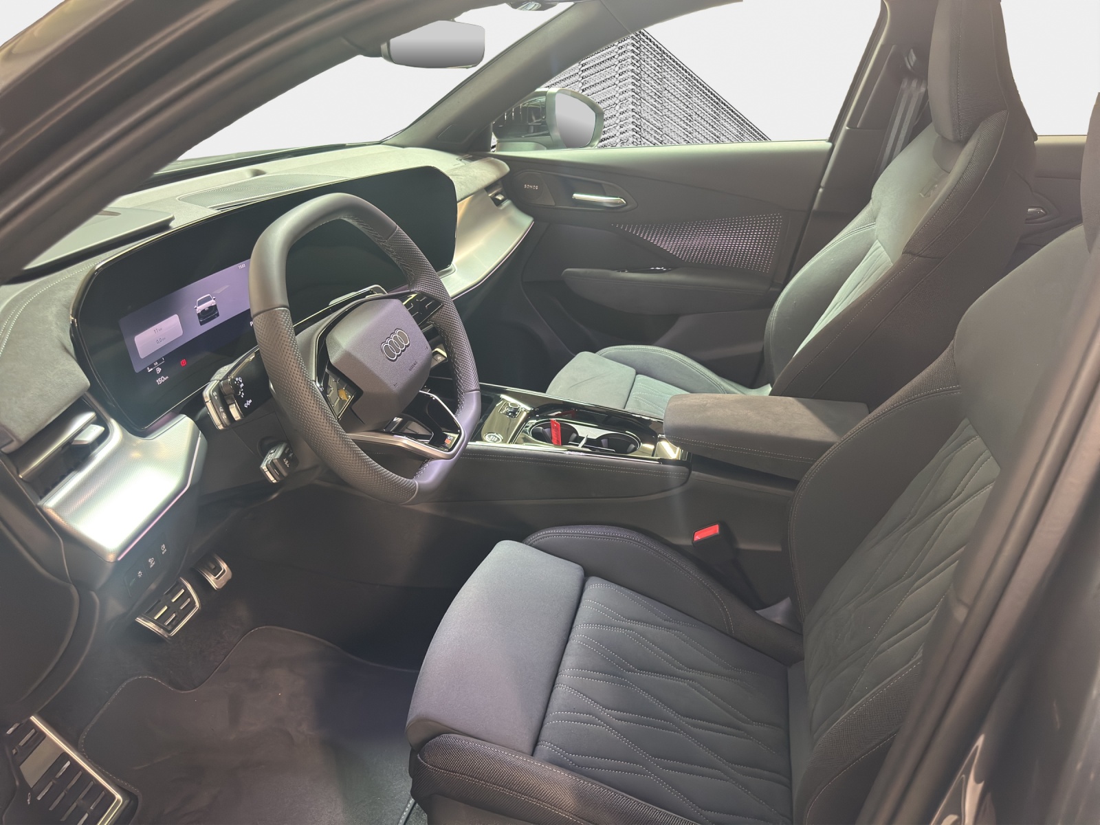 AUDI Q3 Sportback TFSI quattro 195 kW S tronic-image-9