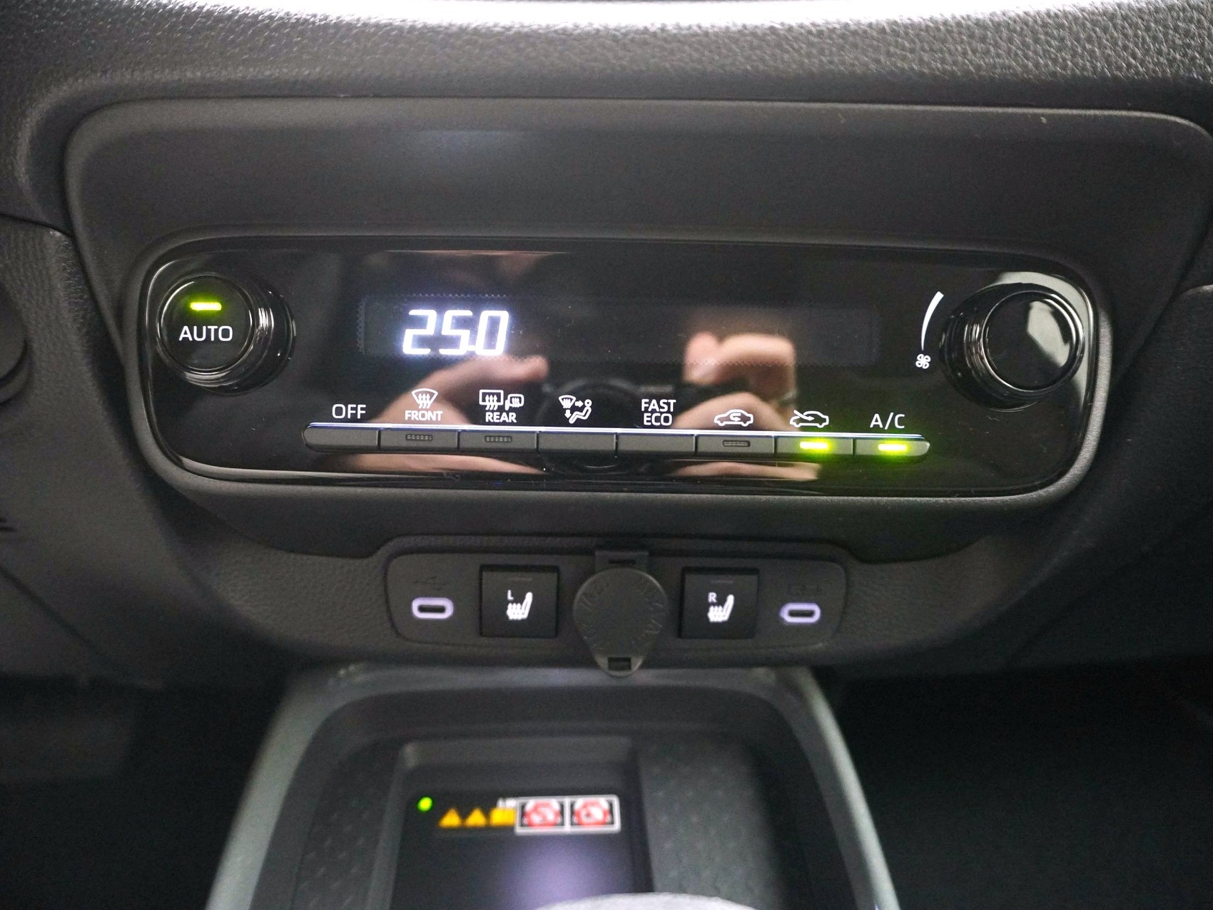 TOYOTA Aygo X 1.5 VVT-i HSD Trend-image-11