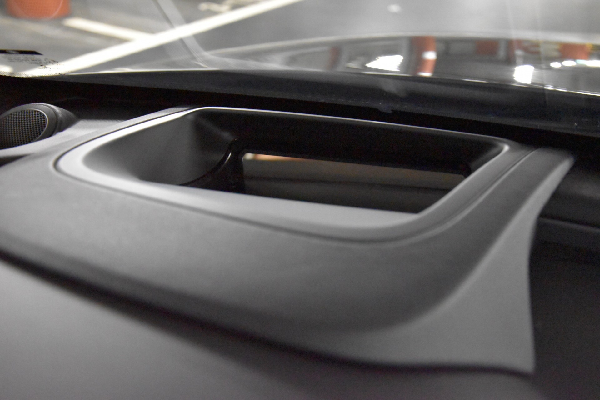 JAGUAR XE 20d R-Sport AWD Automat-image-16