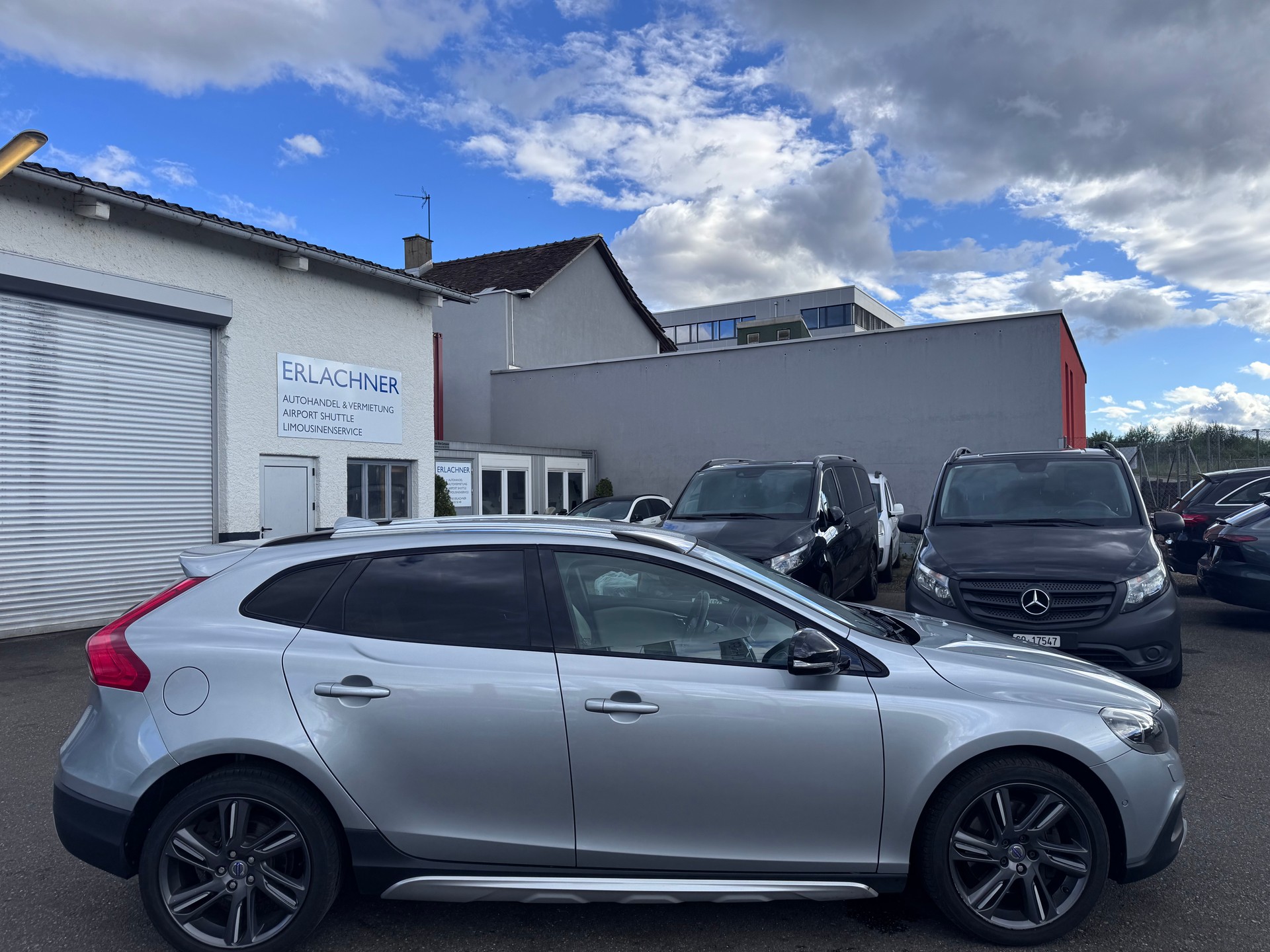 VOLVO V40 Cross Country T5 AWD Summum Geartronic-image-5