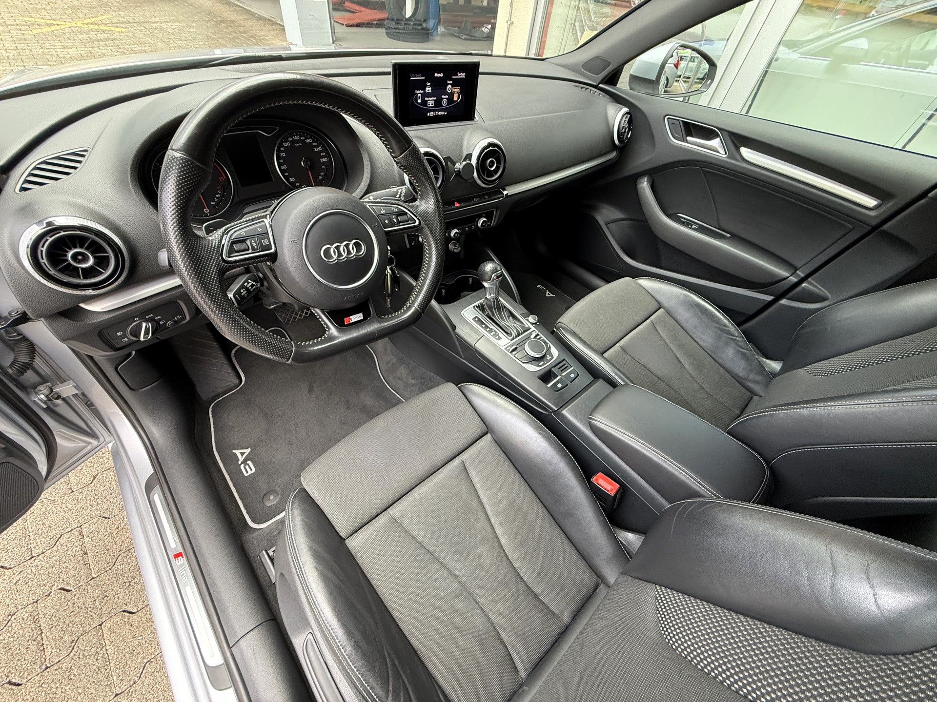 AUDI A3 Sportback 2.0 TDI Ambition S-tronic-image-14