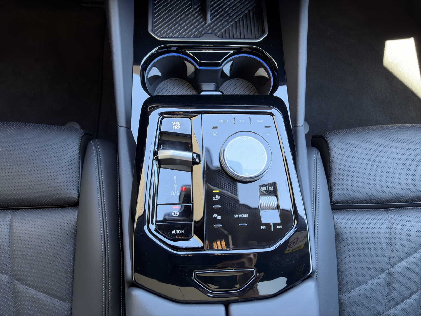 BMW 520d xDrive Touring-image-14
