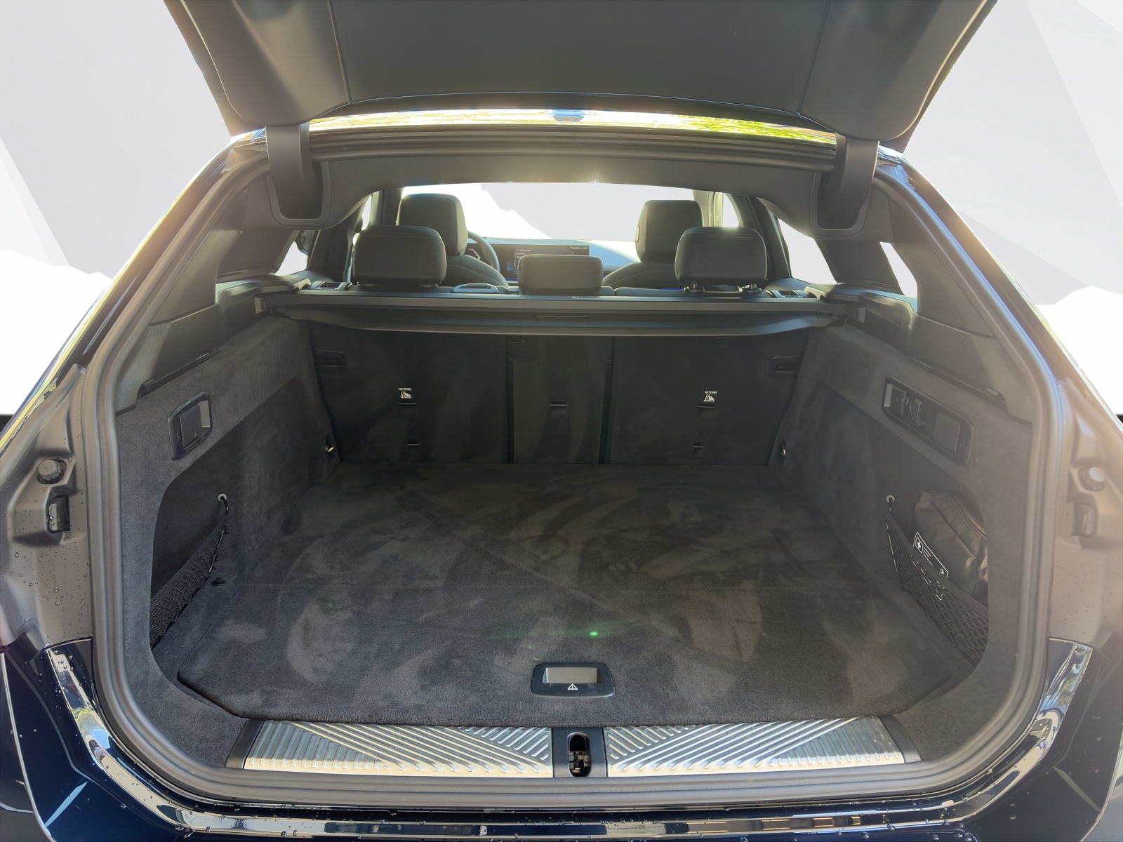 BMW 520d xDrive Touring-image-19
