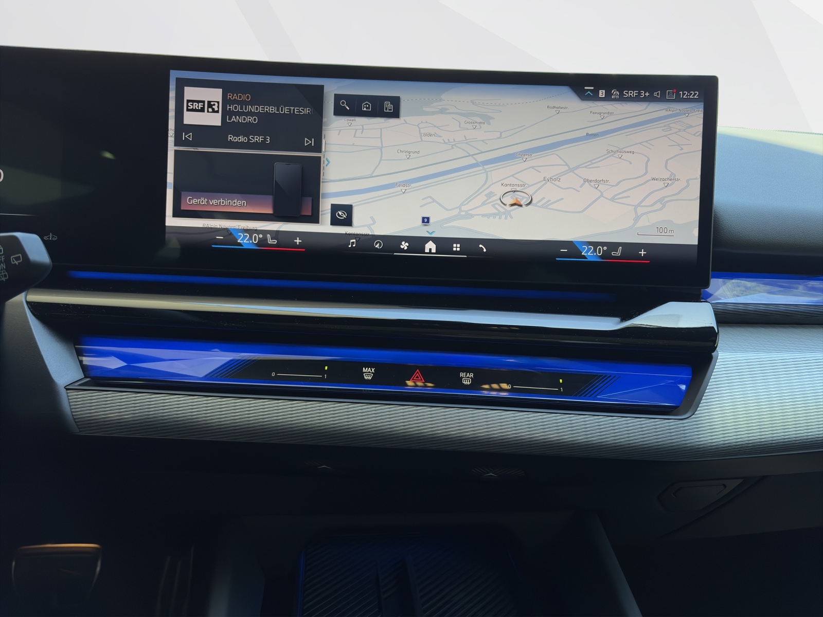 BMW 520d xDrive Touring-image-13