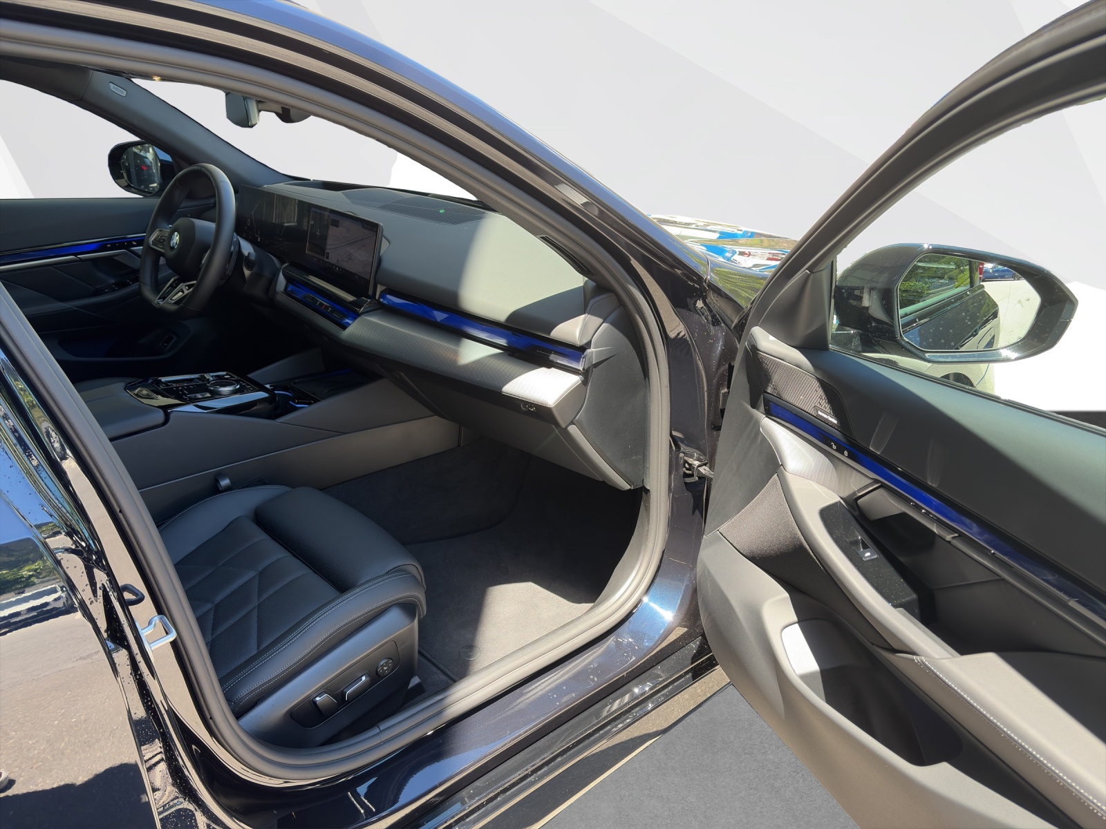 BMW 520d xDrive Touring-image-16