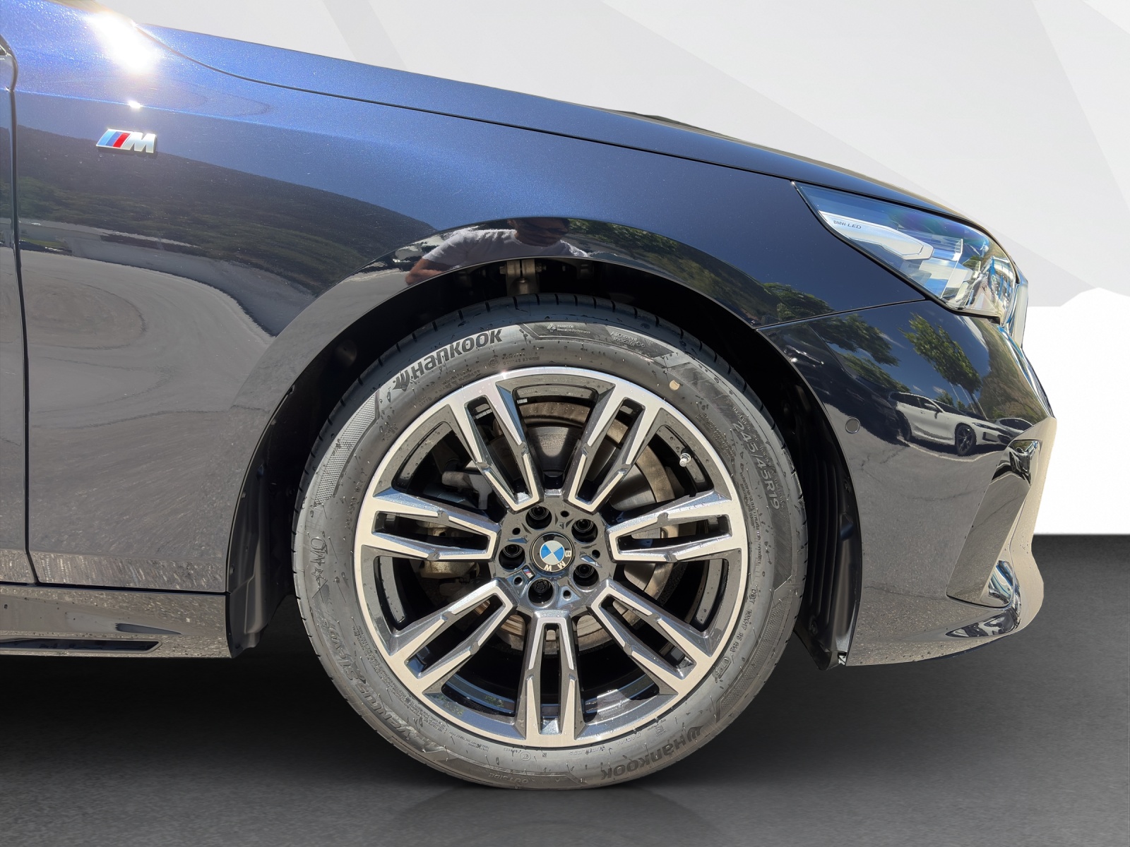 BMW 520d xDrive Touring-image-24