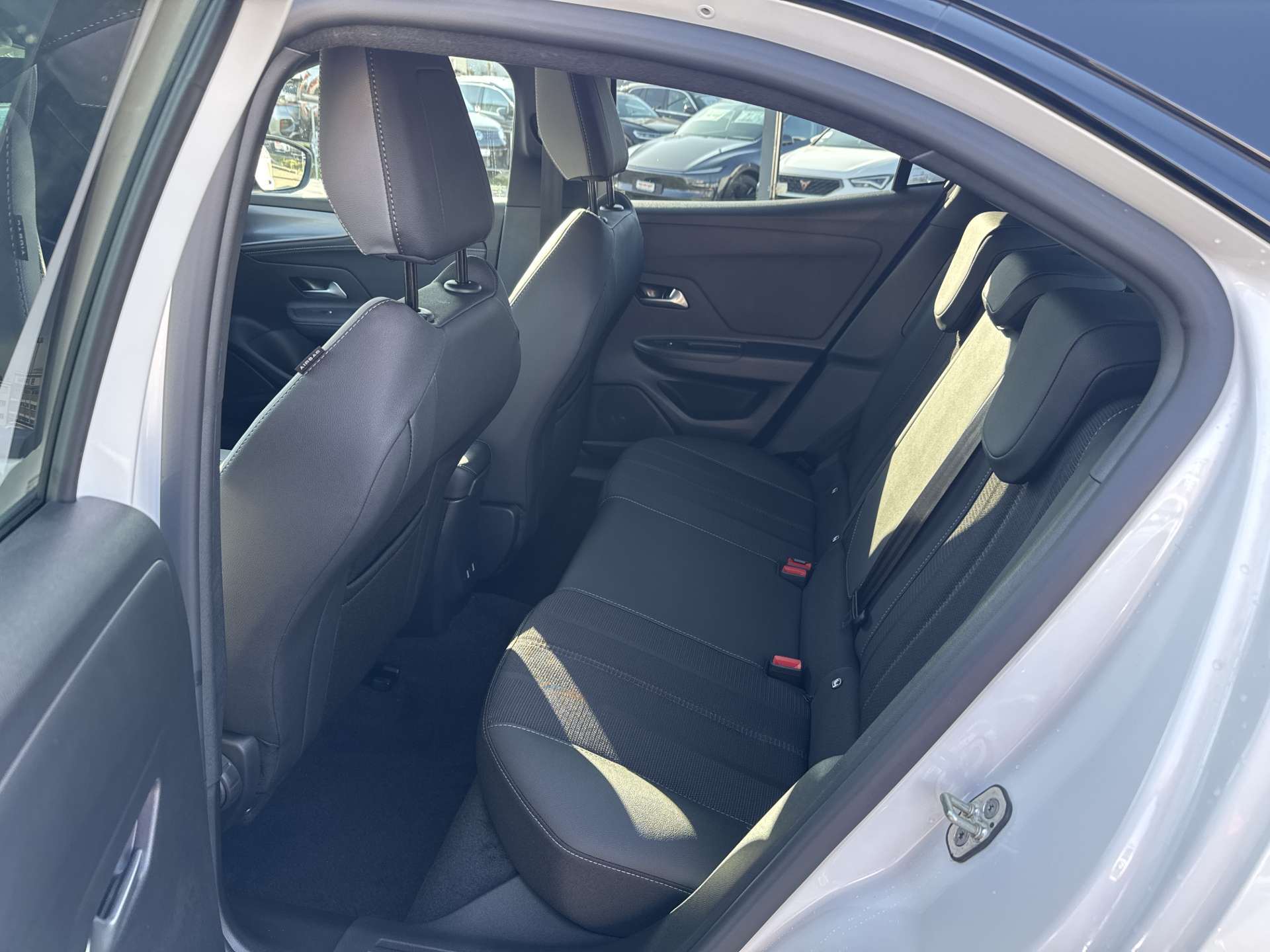 OPEL Mokka 1.2 Direct Injection Turbo GS Automat-image-6