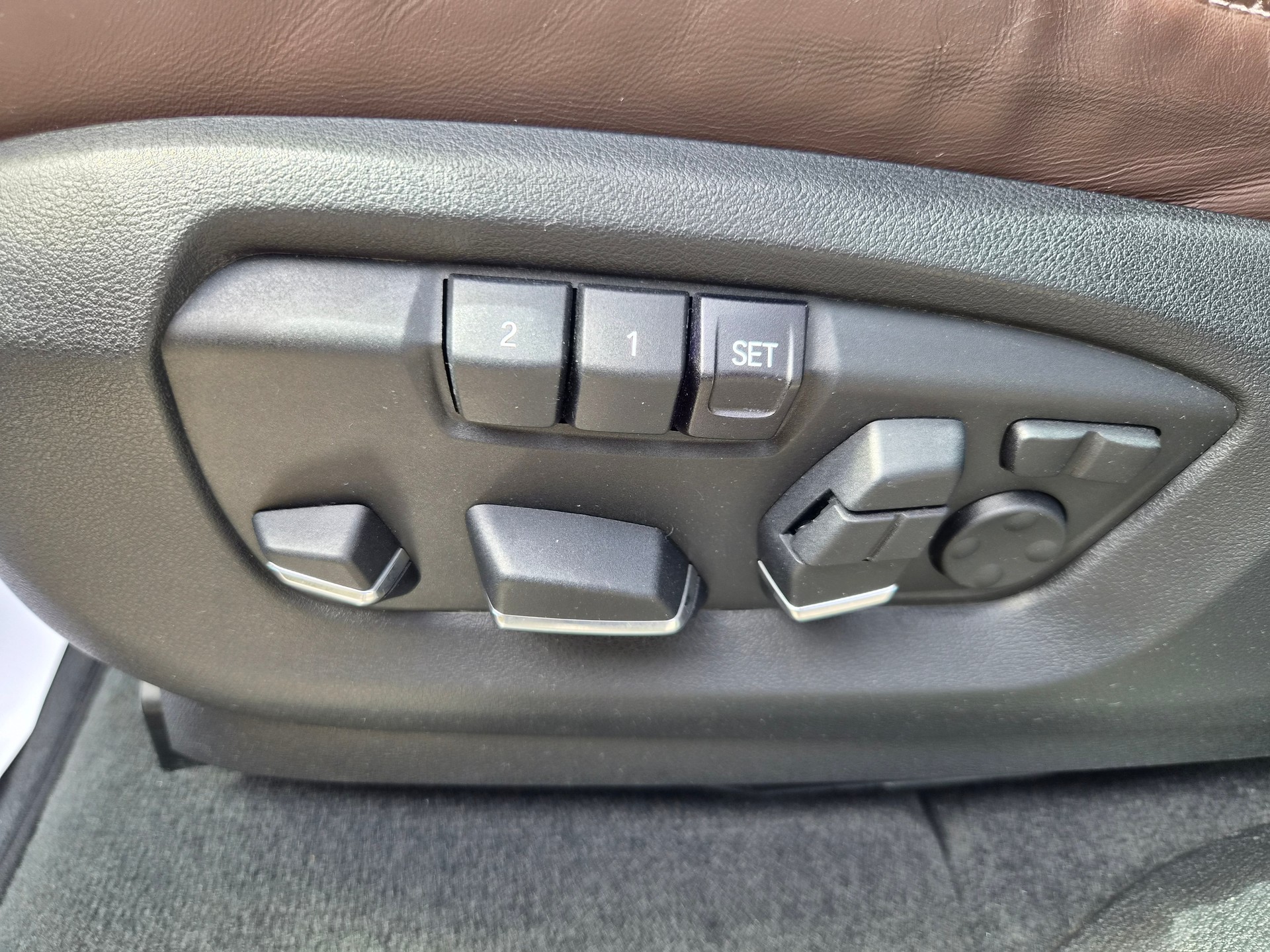 BMW X5 xDrive M50d Steptronic-image-23
