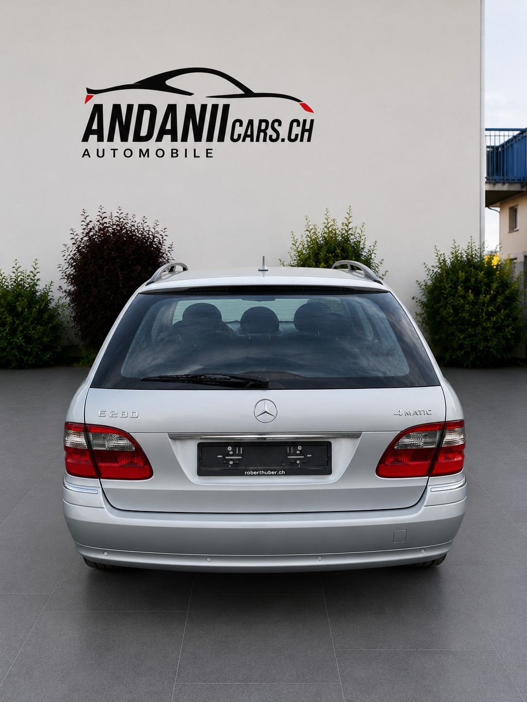 MERCEDES-BENZ E 280 Avantgarde 4Matic Automatic-image-2