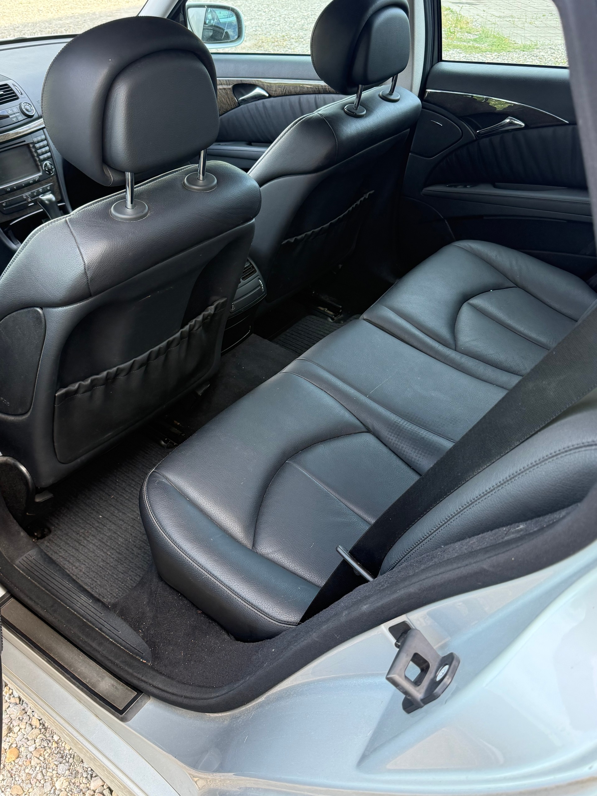 MERCEDES-BENZ E 280 Avantgarde 4Matic Automatic-image-4