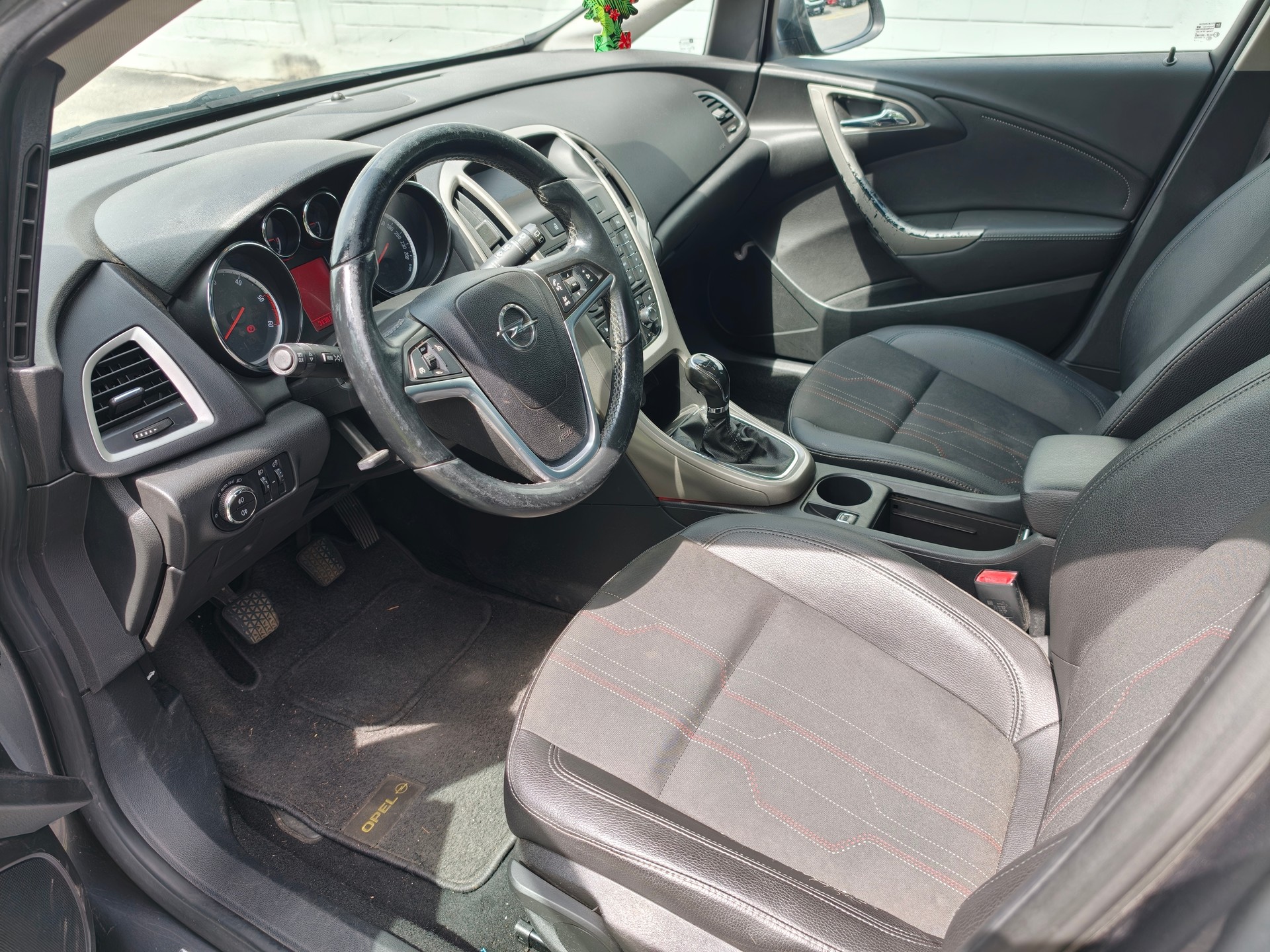 OPEL Astra SportsTourer 1.7 CDTi Anniversary Edition-image-8