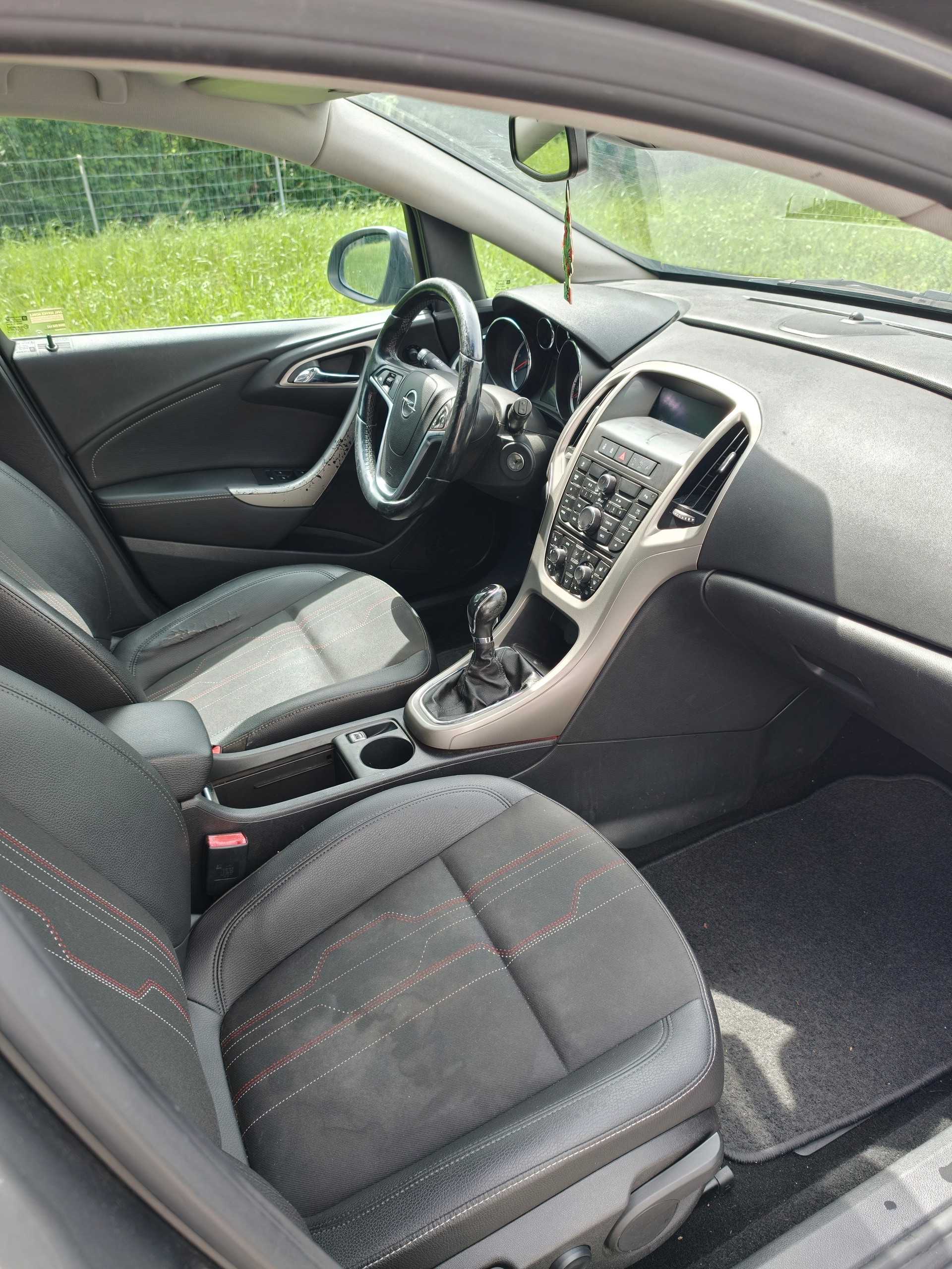 OPEL Astra SportsTourer 1.7 CDTi Anniversary Edition-image-7