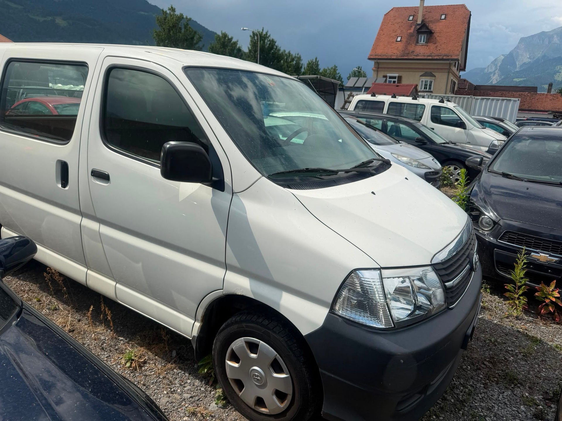 TOYOTA Hiace D-4D Van SWB-image-1