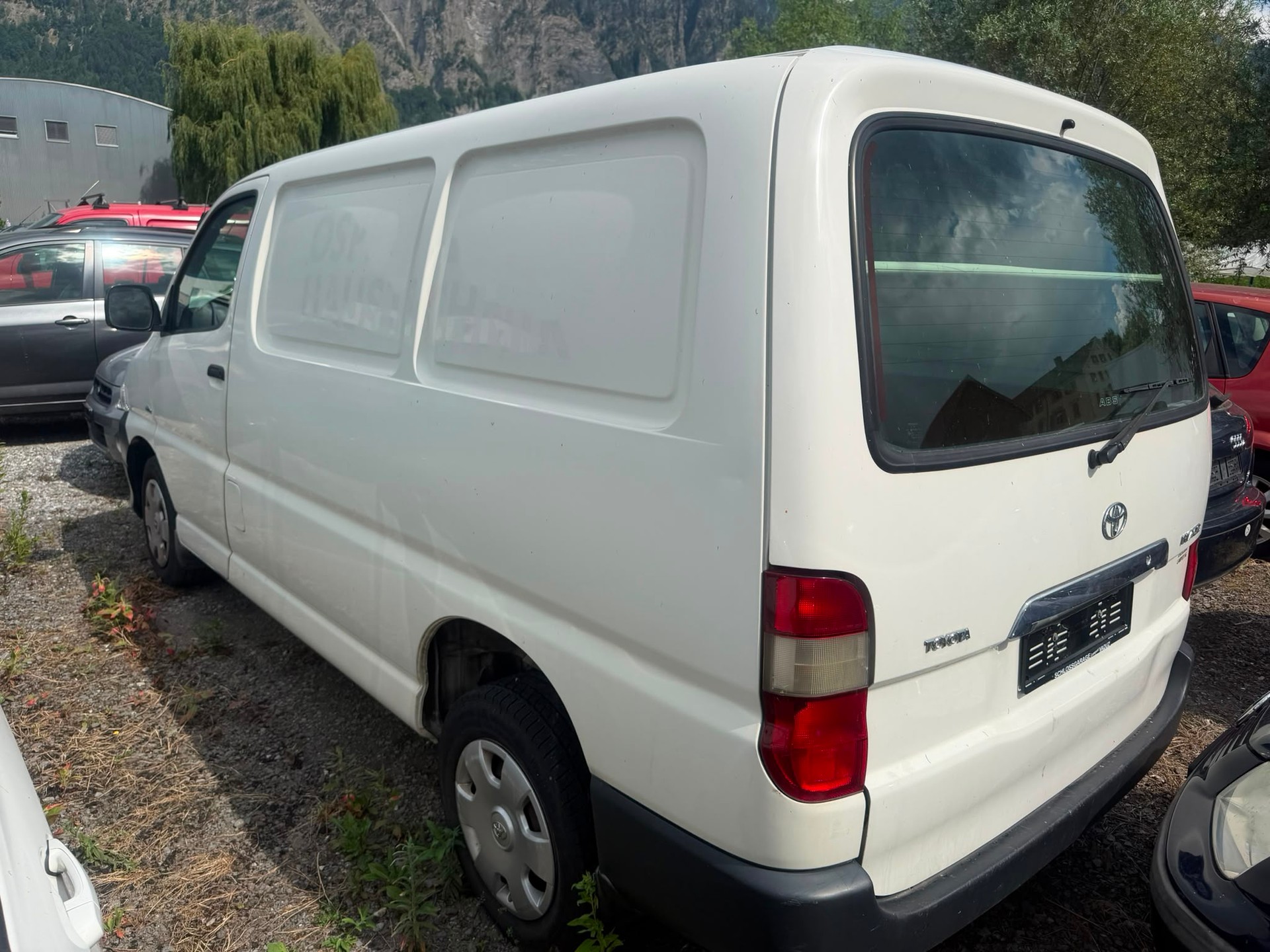 TOYOTA Hiace D-4D Van SWB-image-3