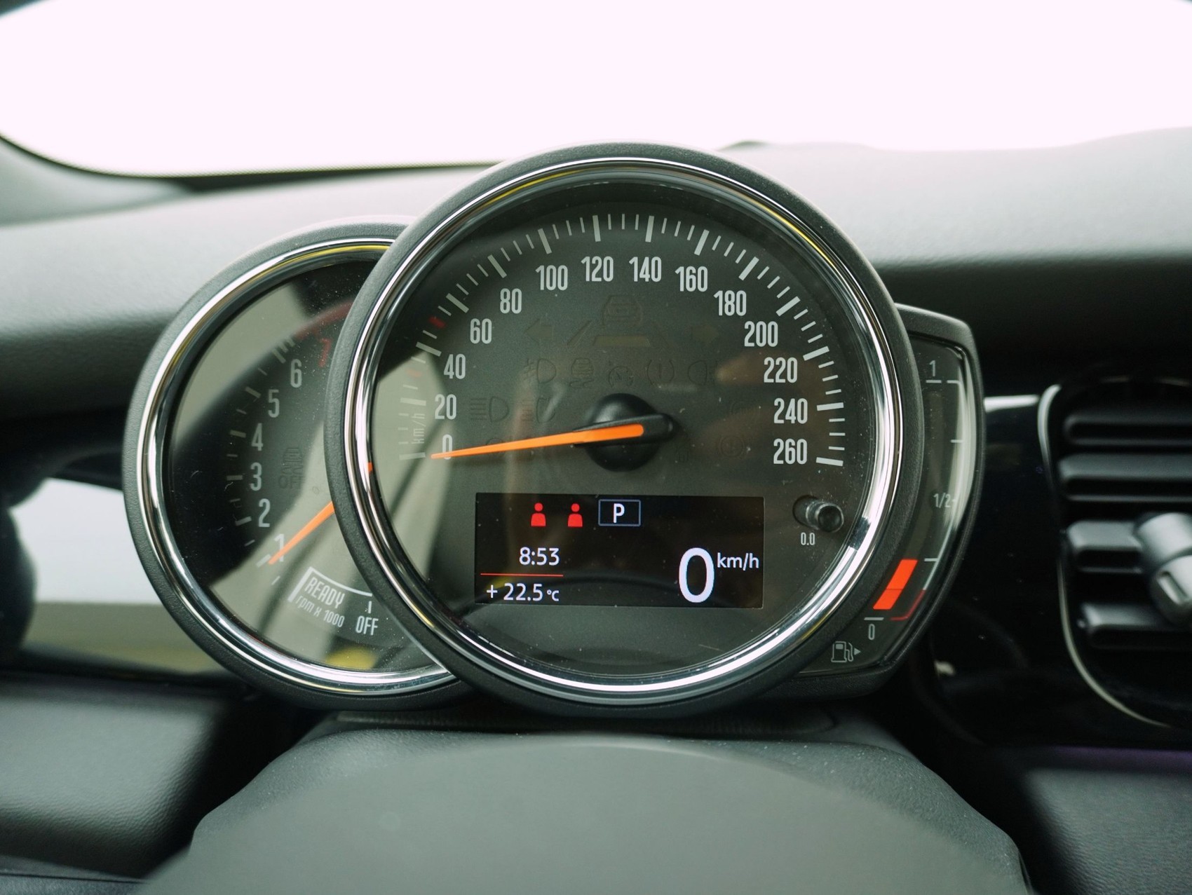 MINI Mini Cabrio F57 2.0i Cooper S-image-16