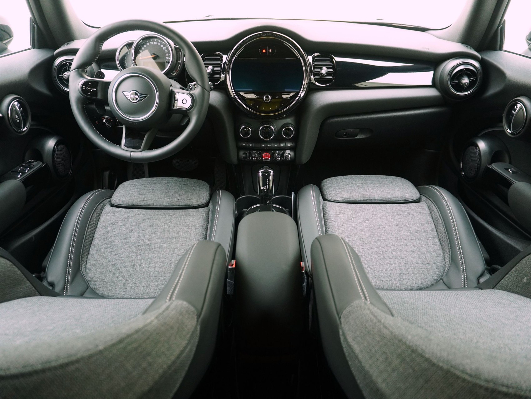 MINI Mini Cabrio F57 2.0i Cooper S-image-13