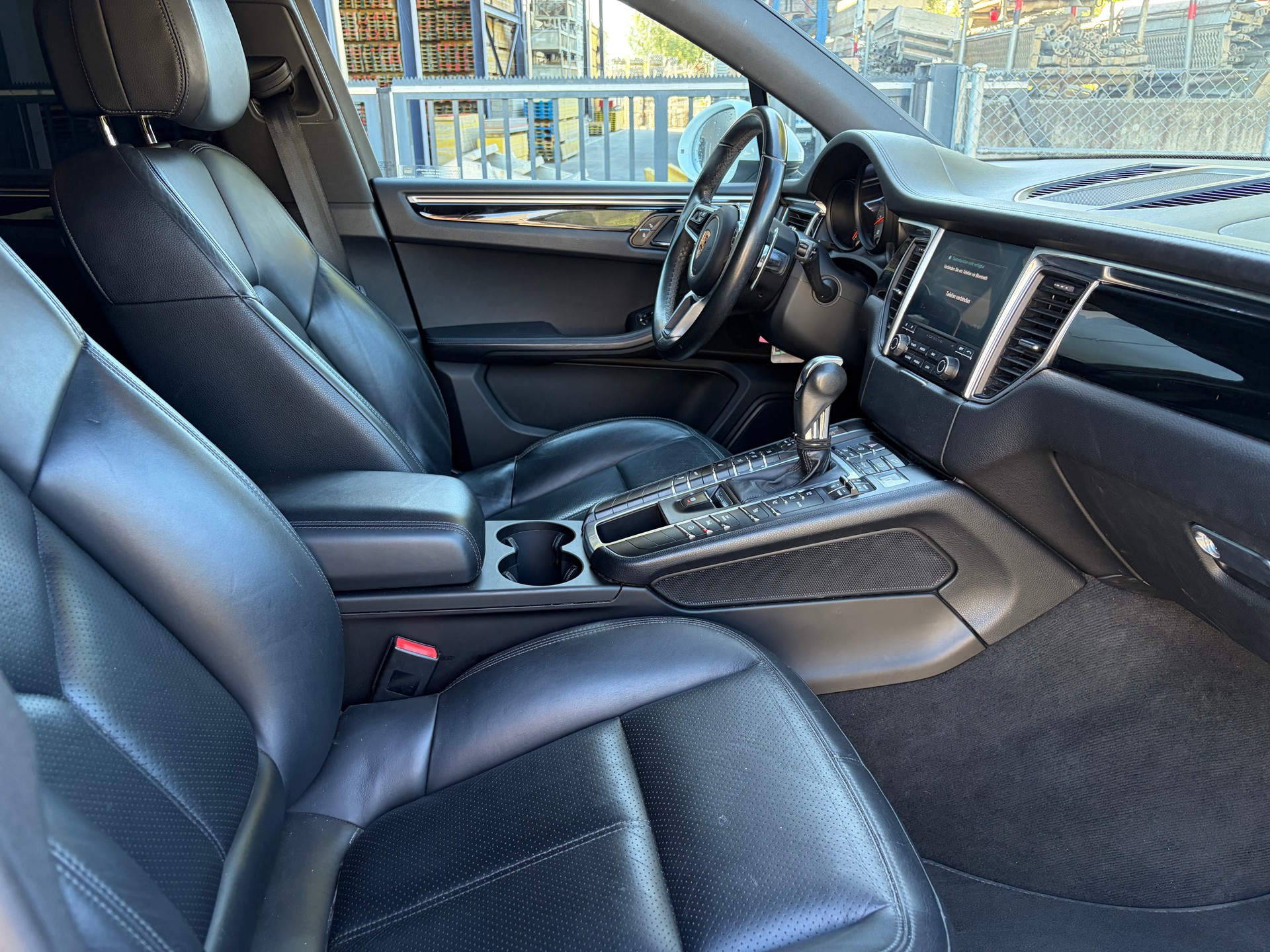 PORSCHE Macan S PDK-image-9