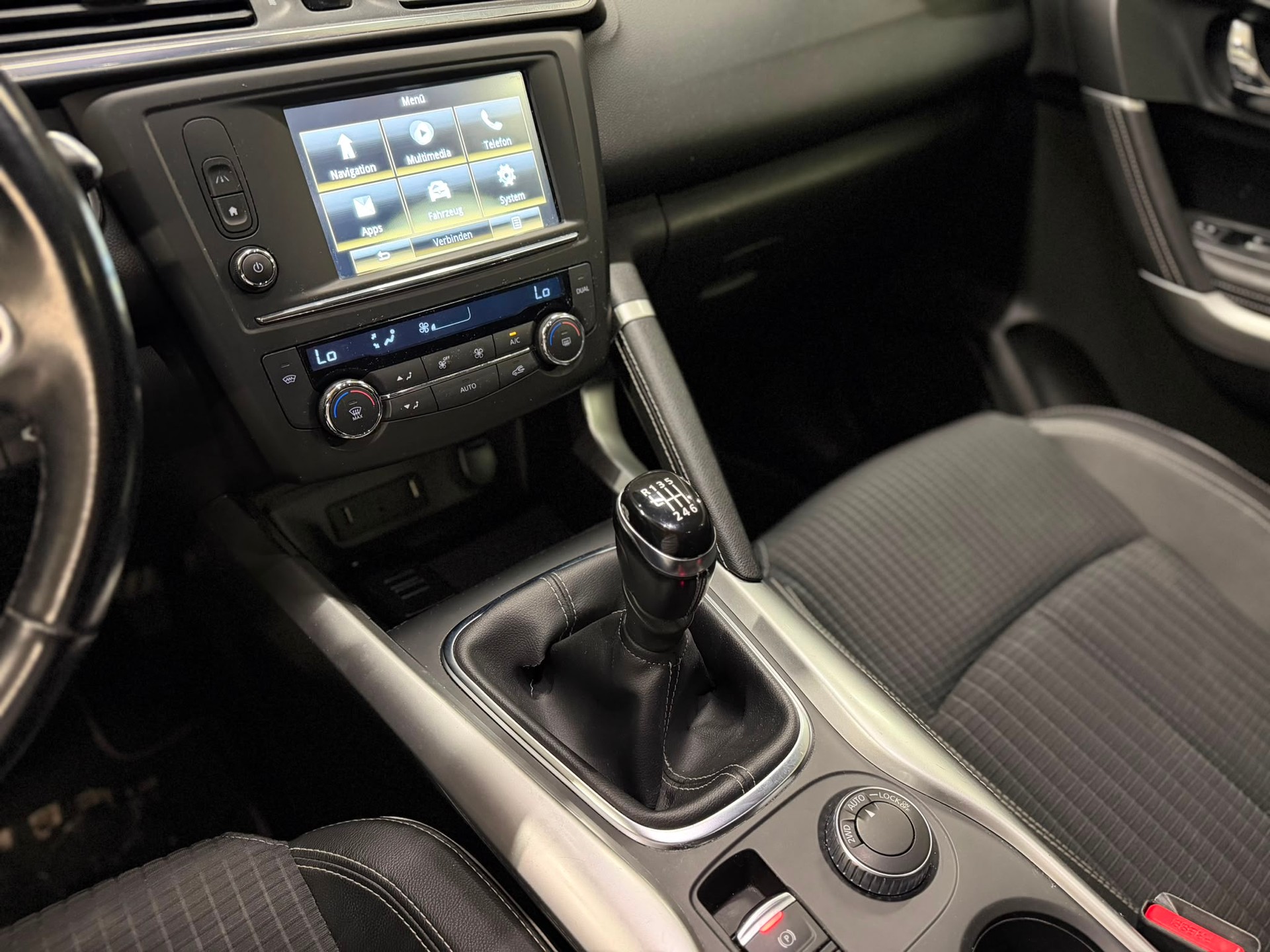 RENAULT Kadjar 1.6 dCi Bose 4x4-image-10