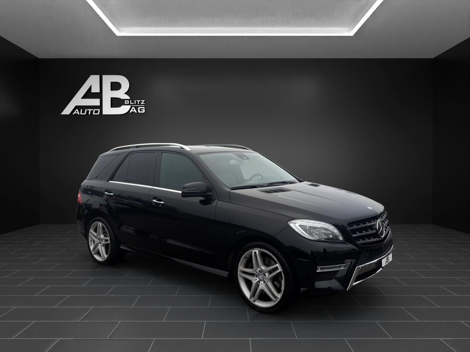 MERCEDES-BENZ ML 500 Executive AMG Sport-Paket 4Matic 7G-Tronic-image-5