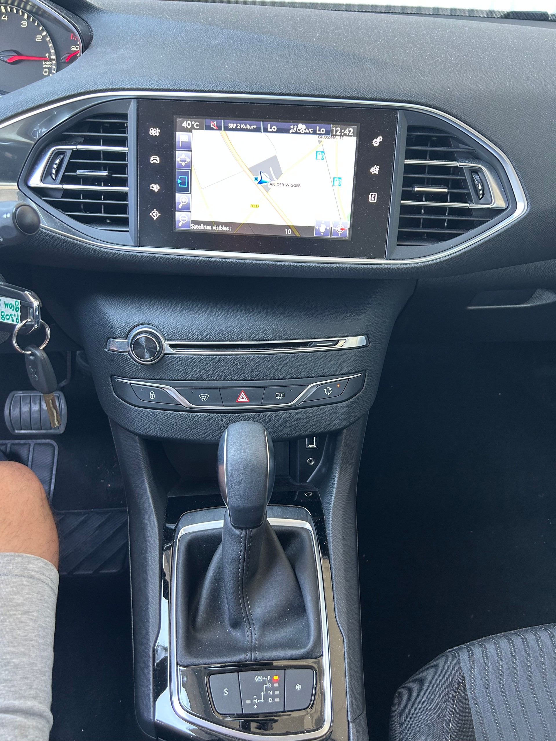 PEUGEOT 308 1.2 THP Style Automatic-image-7