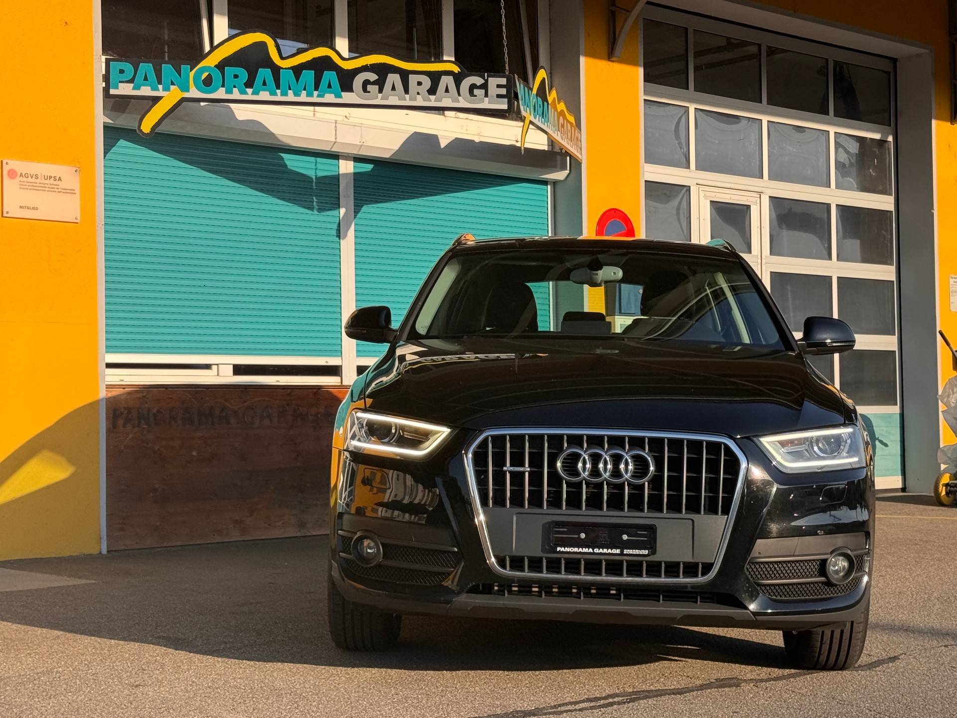 AUDI Q3 2.0 TDI quattro S-tronic-image-0