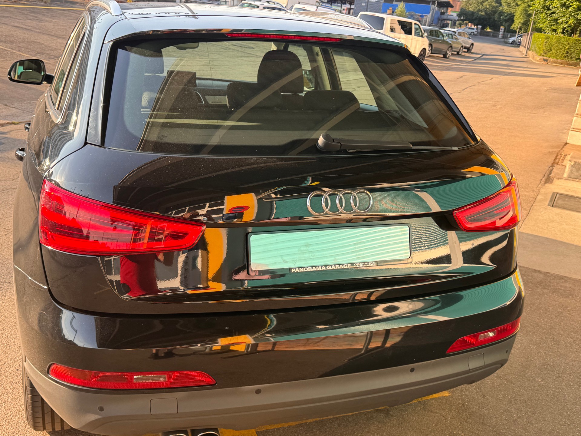 AUDI Q3 2.0 TDI quattro S-tronic-image-2