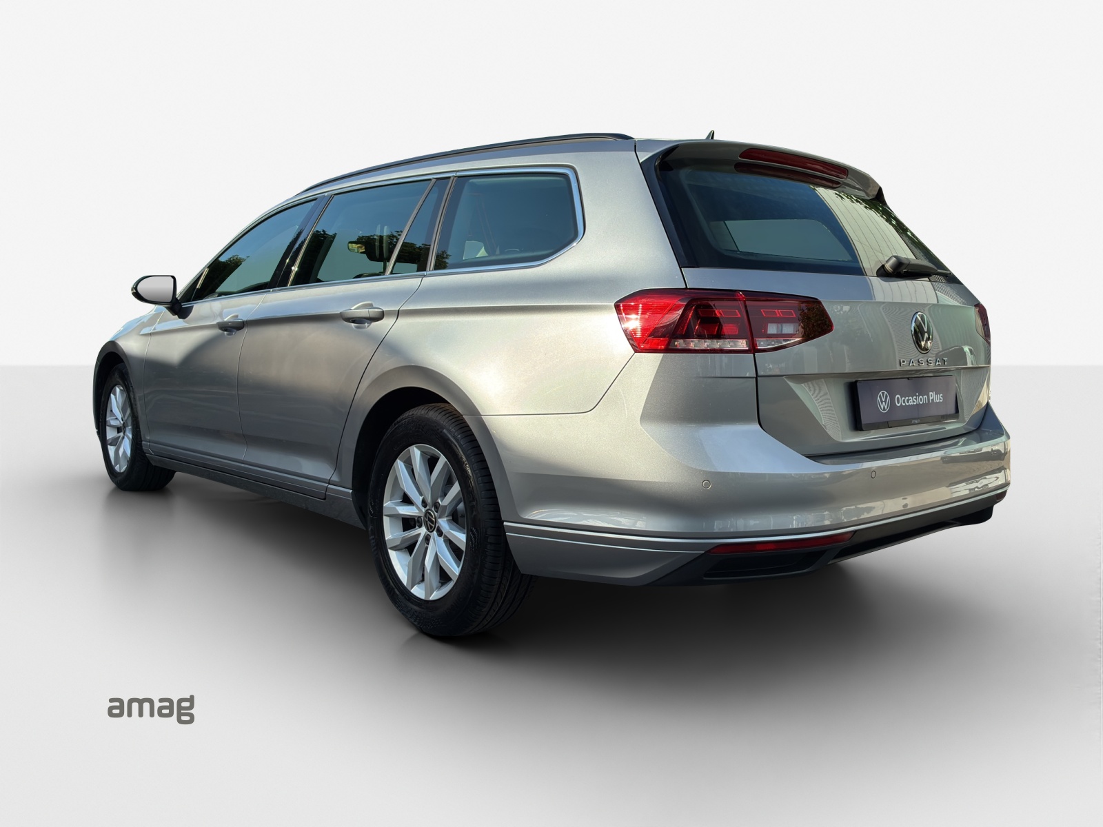 VW Passat 2.0 TDI BMT Business DSG-image-2