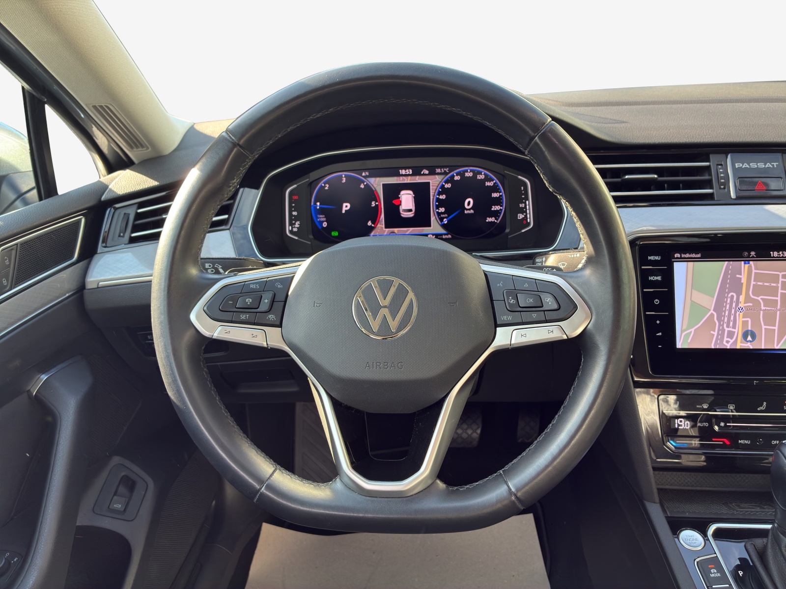 VW Passat 2.0 TDI BMT Business DSG-image-9