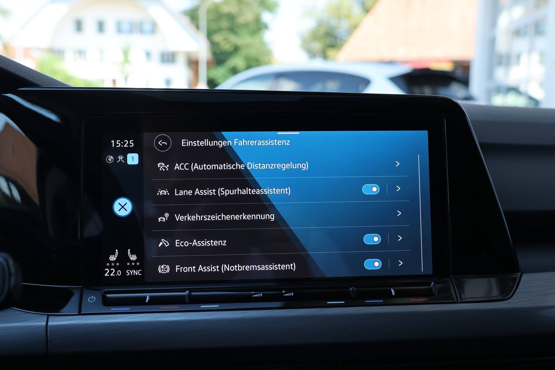 VW Golf 1.5 eTSI mHEV ACT First Edition DSG-image-24