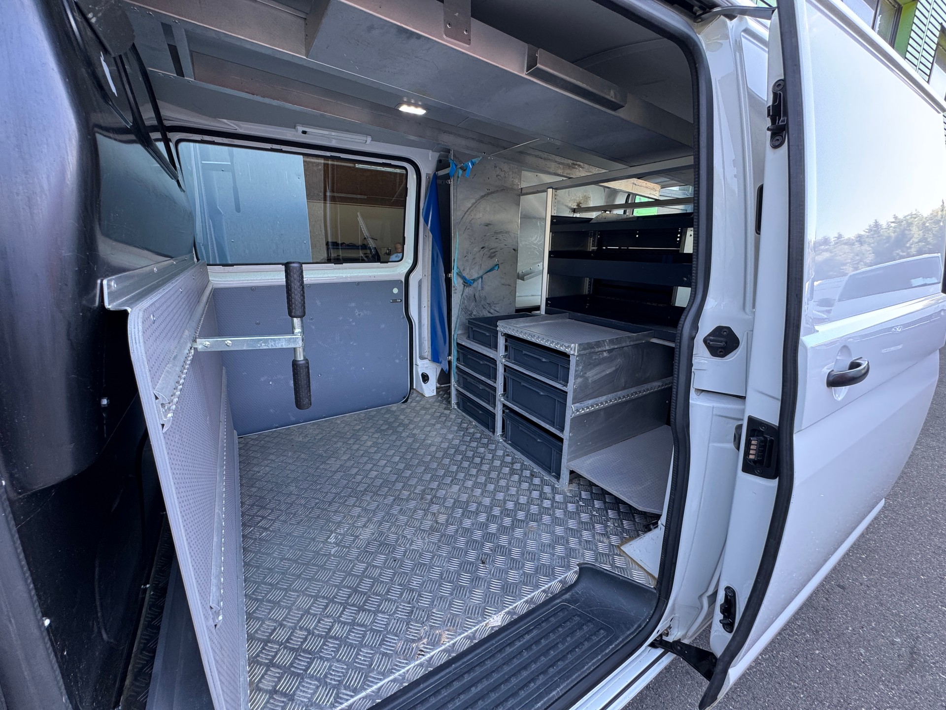 VW T6.1 2.0 TDI 4Motion-image-14