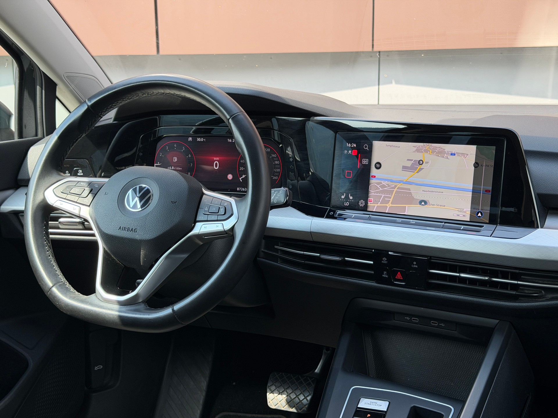 VW Golf 1.0 TSI Life *Assistenzpaket* *Rückfahrkamera*-image-26