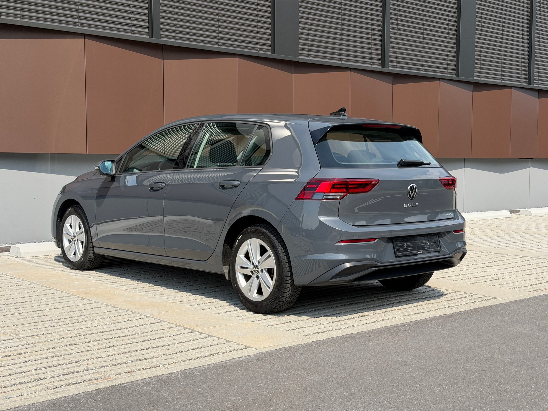 VW Golf 1.0 TSI Life *Assistenzpaket* *Rückfahrkamera*-showroom-element-3