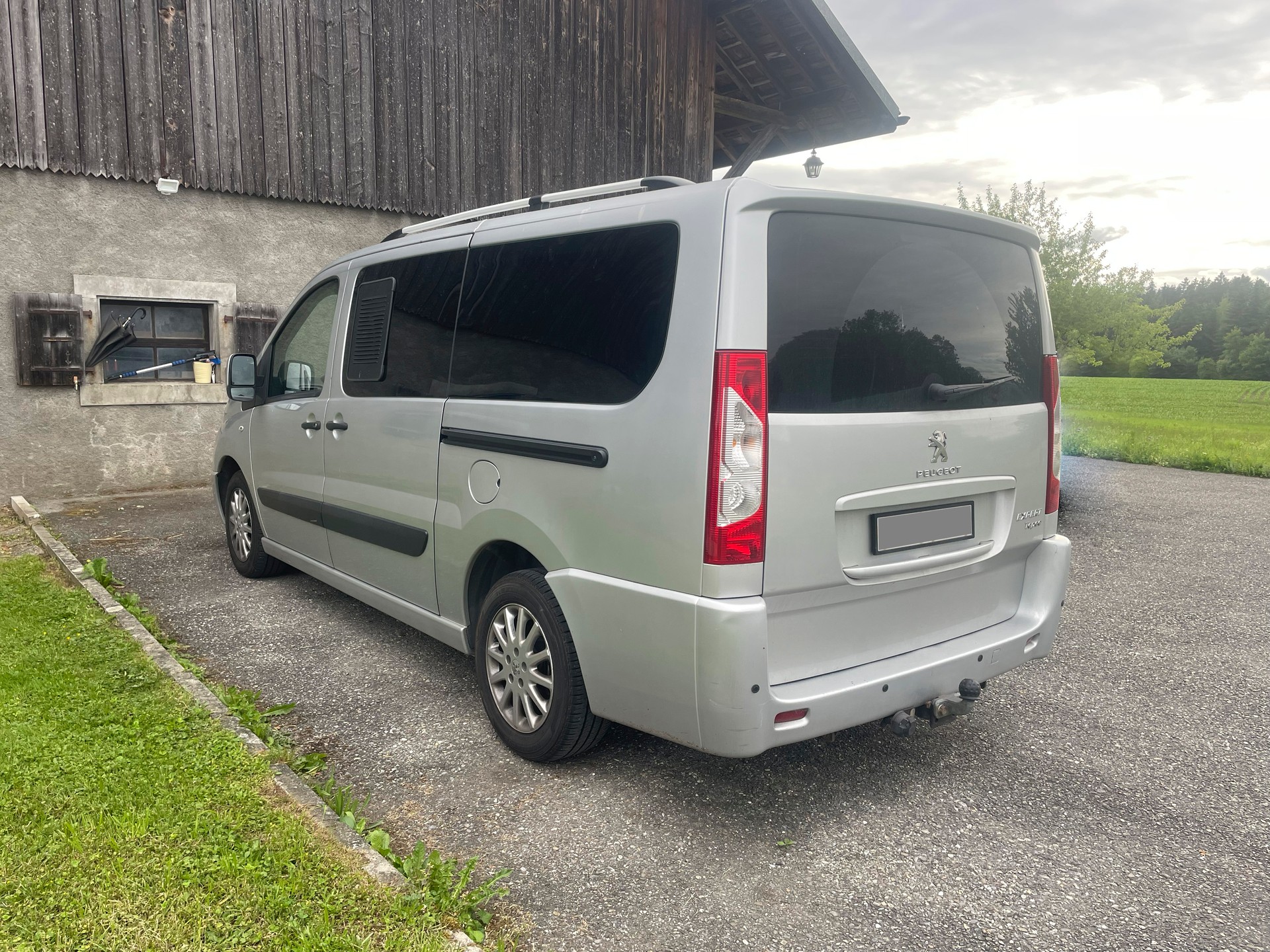 PEUGEOT 2.0 HDI 163 Teepee 8P-image-0