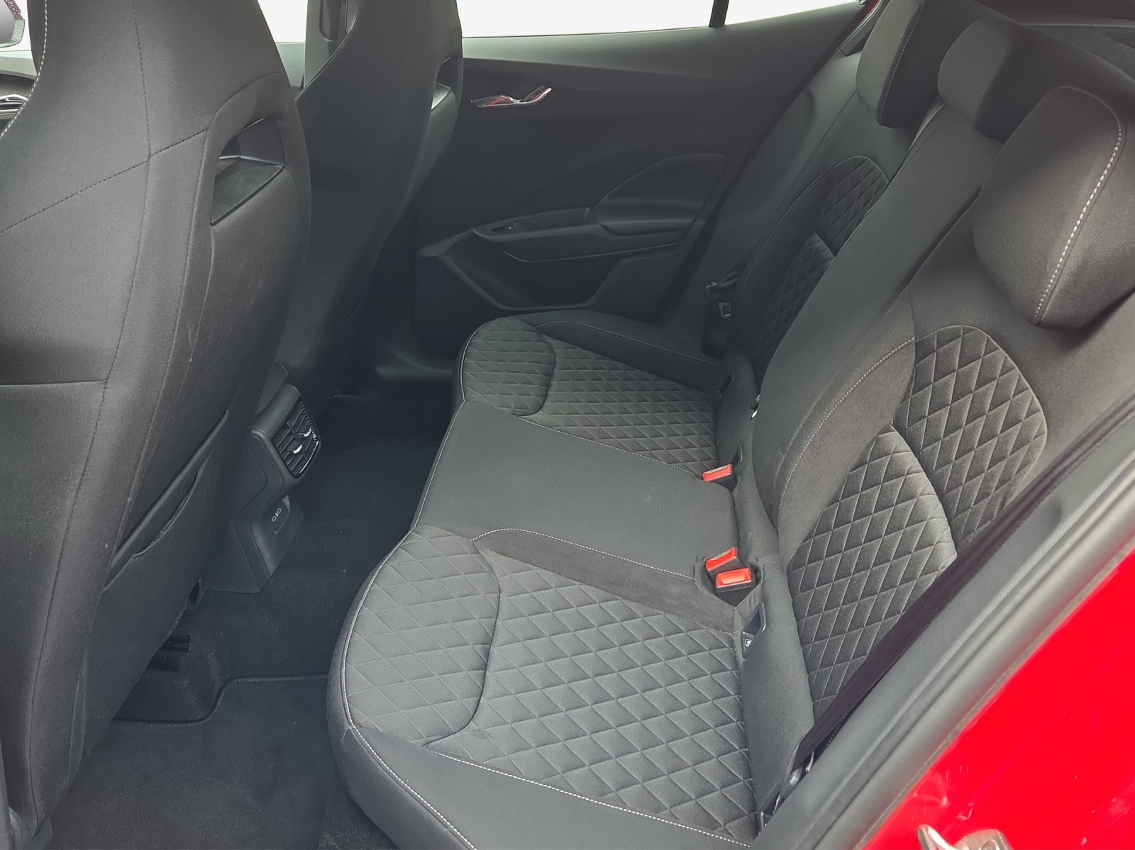 SKODA Fabia 1.0 TSI Dynamic DSG-image-12