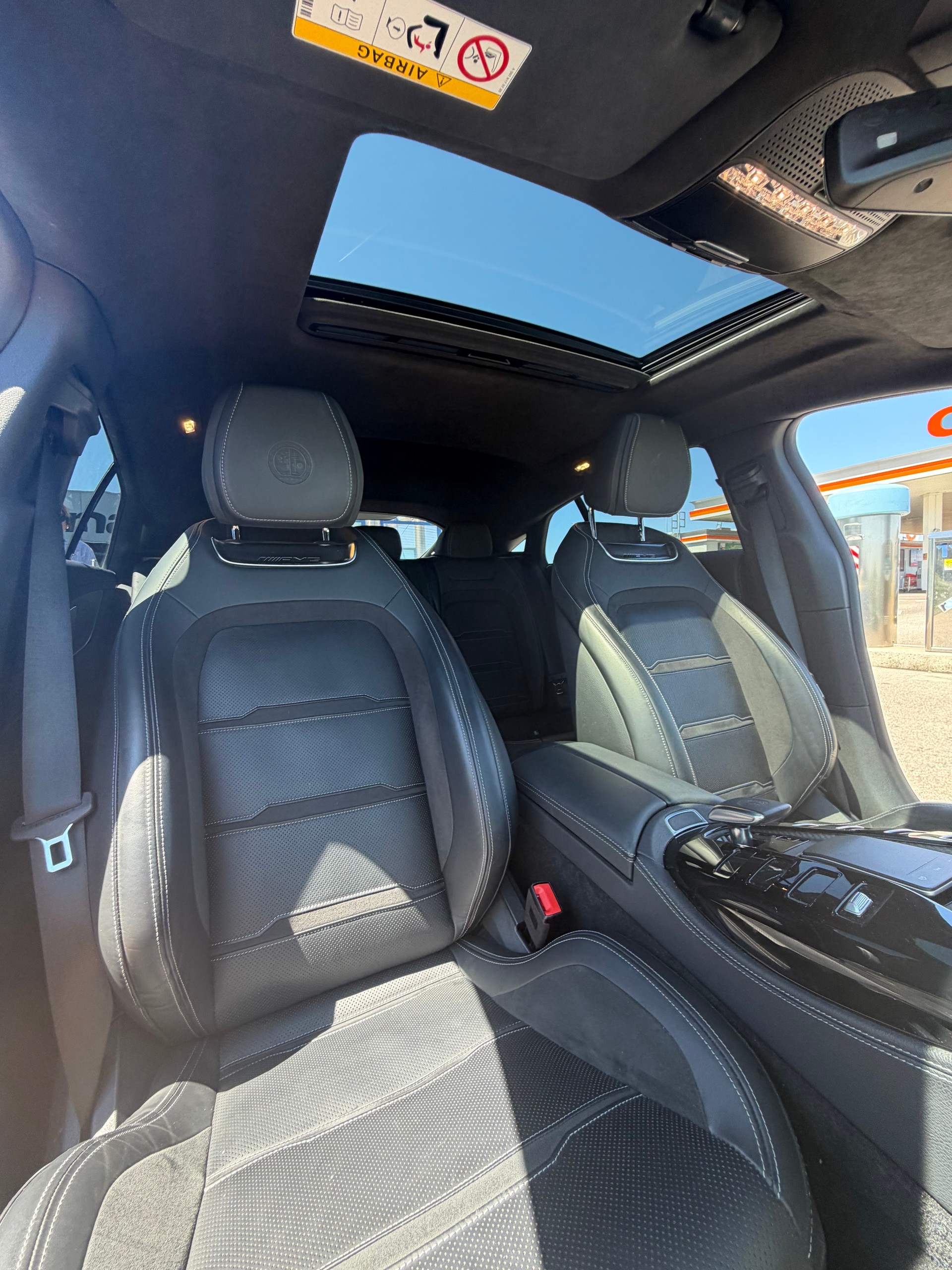 MERCEDES-BENZ AMG GT 63 S 4matic+-image-4