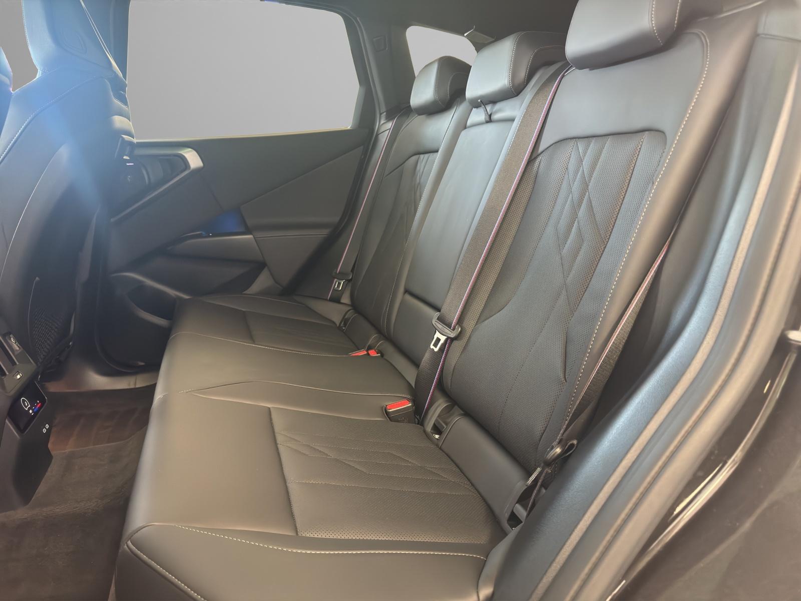 BMW X3 30e xDrive-image-9