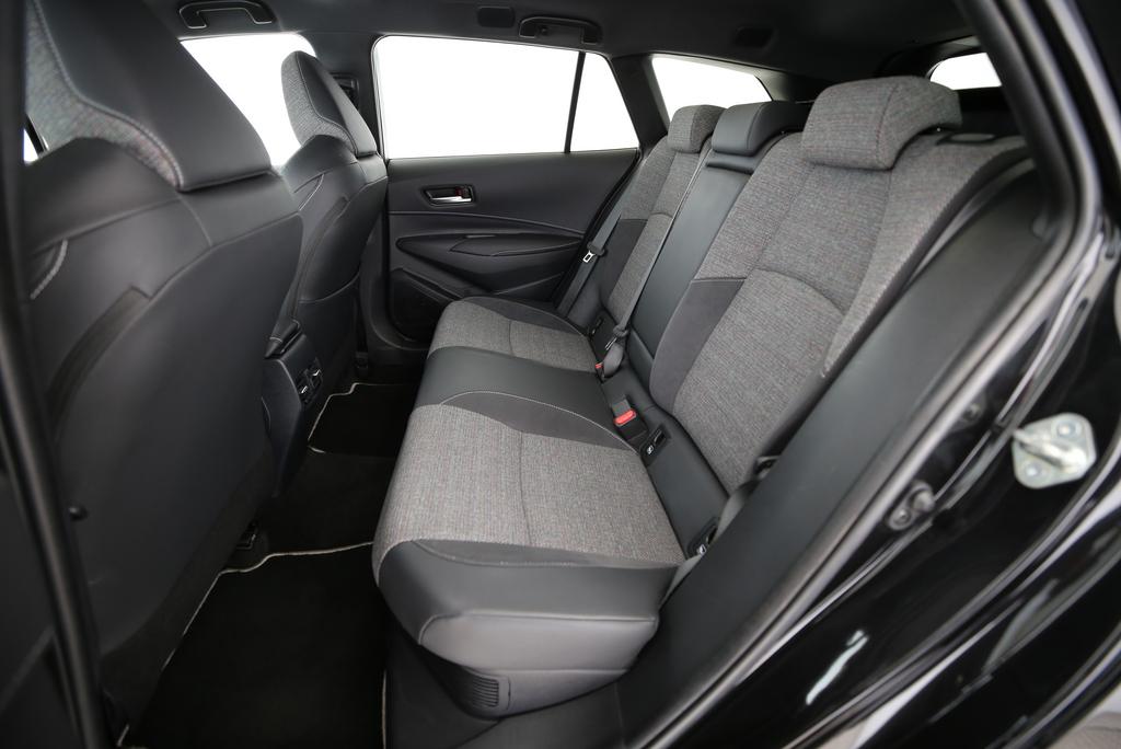 TOYOTA Corolla Touring Sports 2.0 HSD Trend-image-9