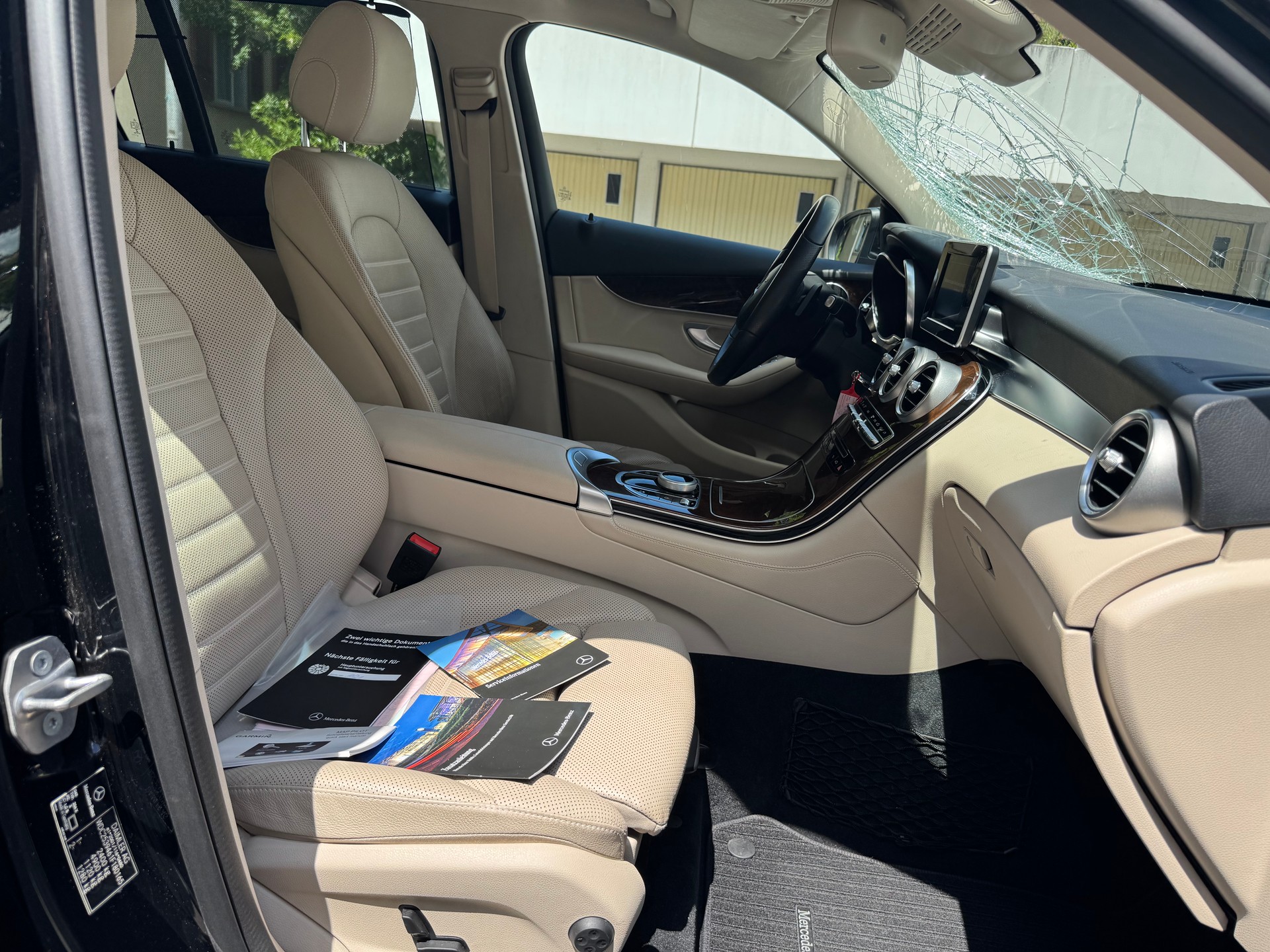 MERCEDES-BENZ GLC 250 Exclusive 4Matic 9G-Tronic-image-5