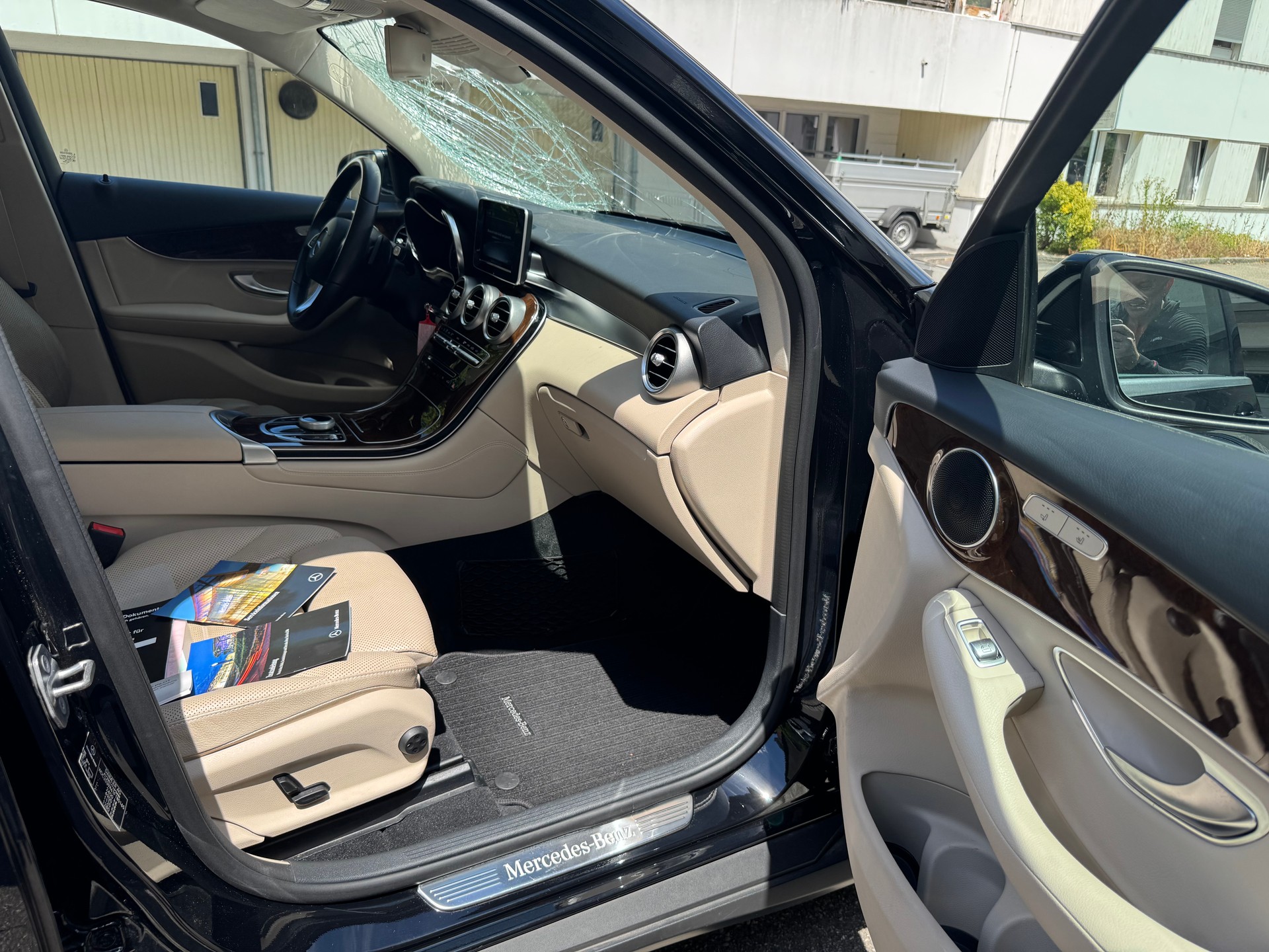 MERCEDES-BENZ GLC 250 Exclusive 4Matic 9G-Tronic-image-14