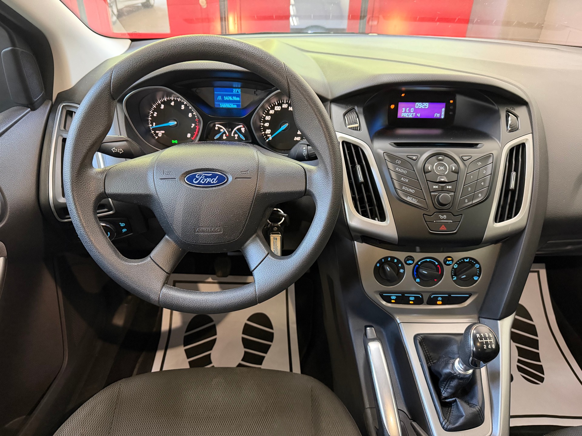 FORD Focus 1.6 SCTi Carving //NEU AB MFK!-image-11