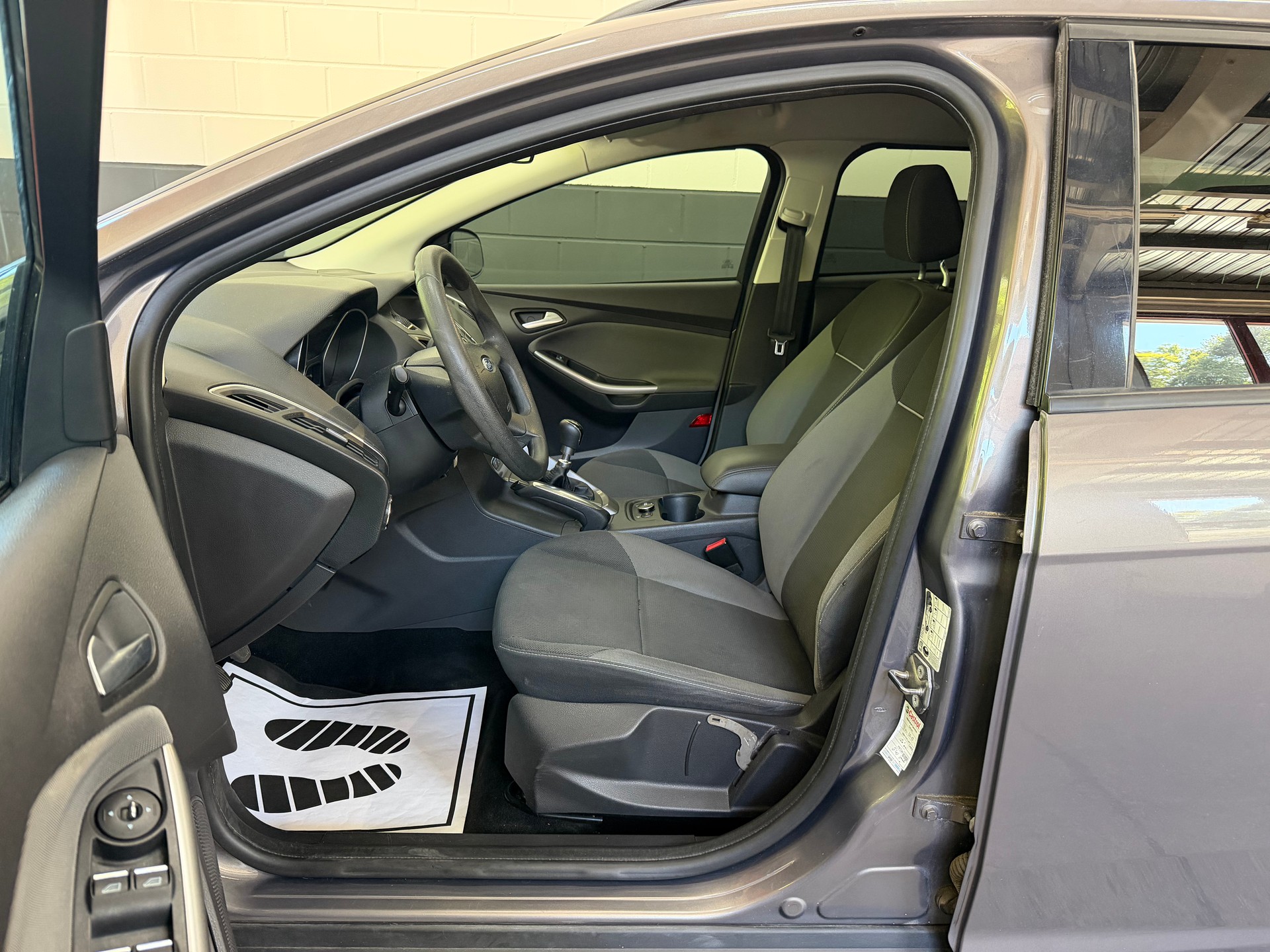 FORD Focus 1.6 SCTi Carving //NEU AB MFK!-image-8