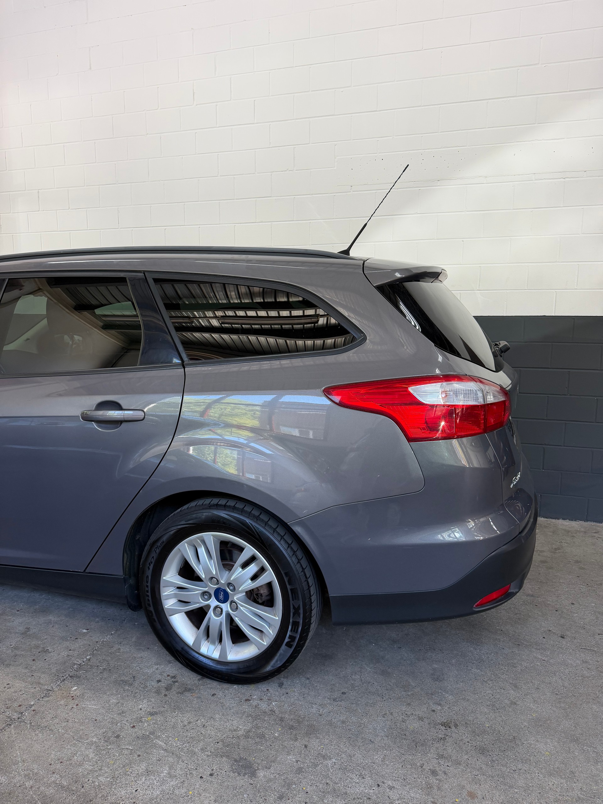 FORD Focus 1.6 SCTi Carving //NEU AB MFK!-image-7