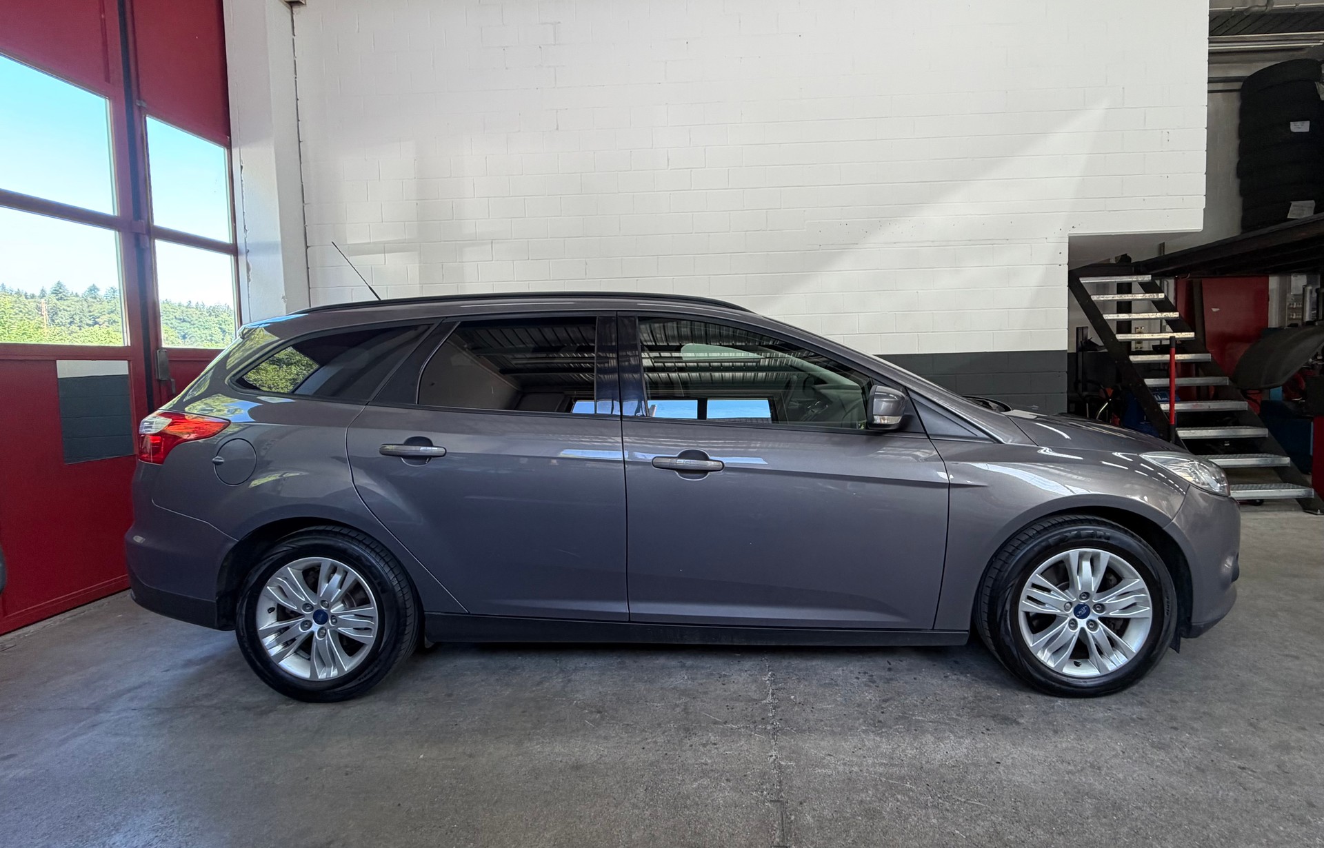 FORD Focus 1.6 SCTi Carving //NEU AB MFK!-image-4